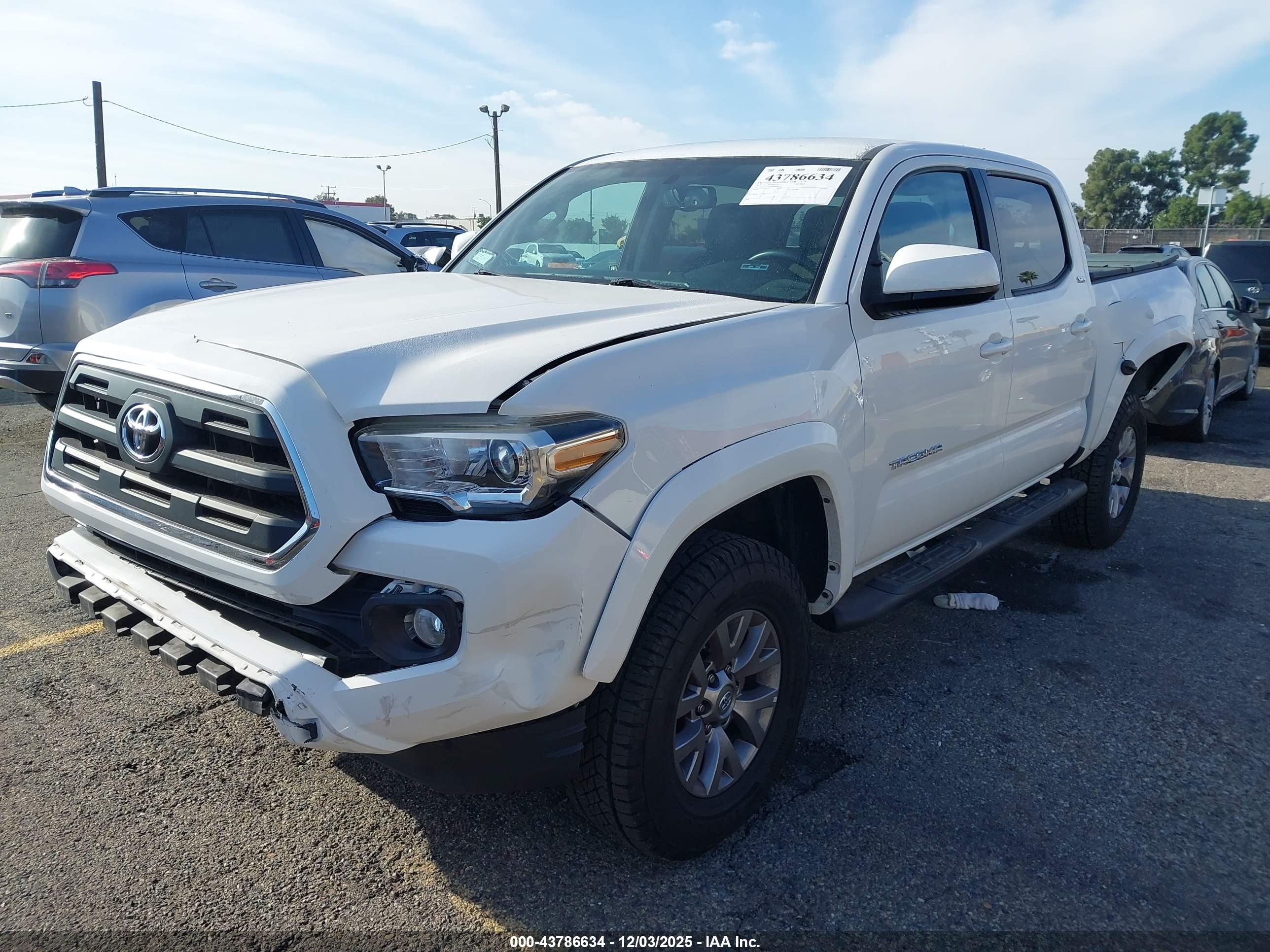 TOYOTA TACOMA image 2