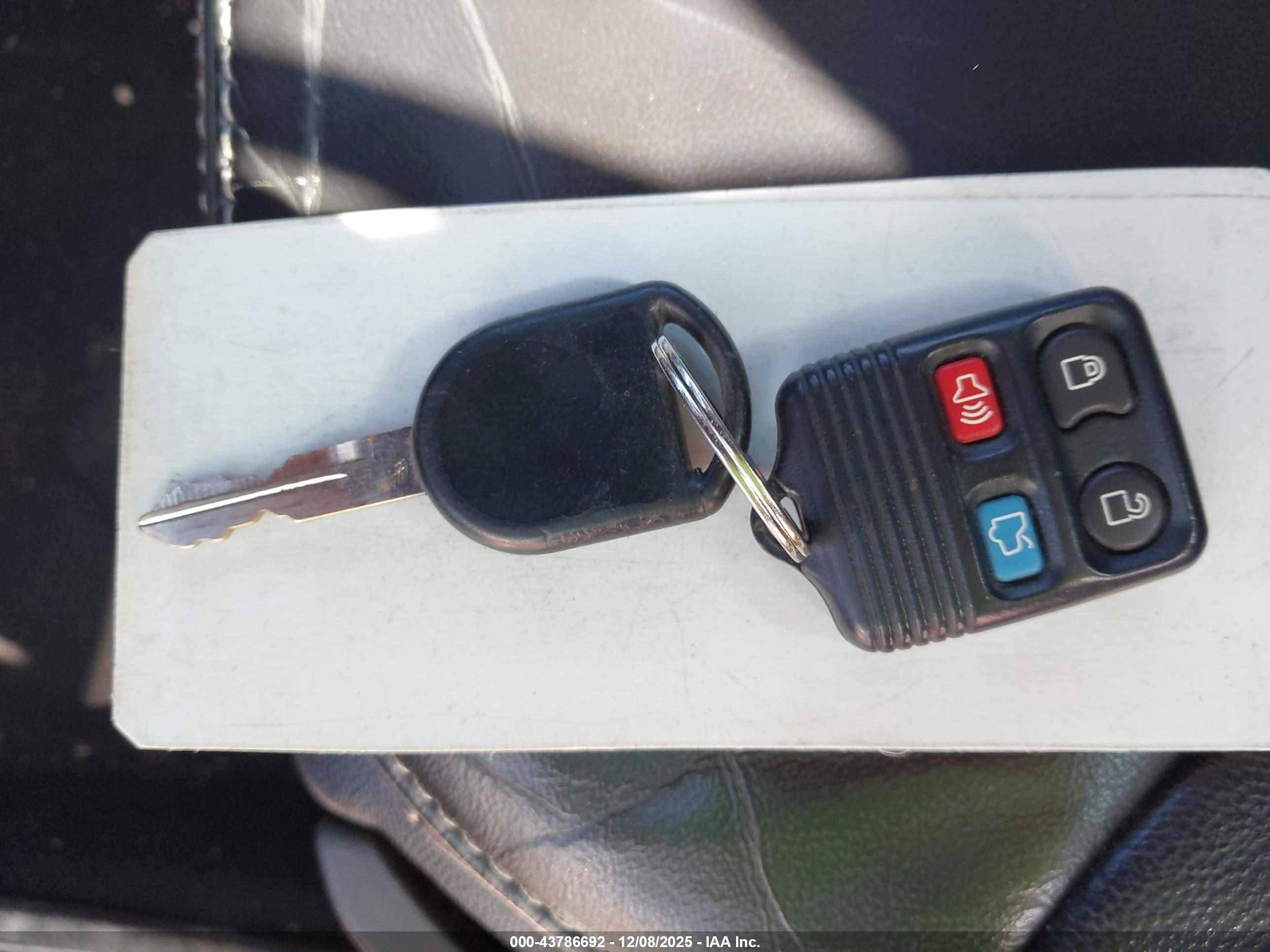 FORD FOCUS image 11