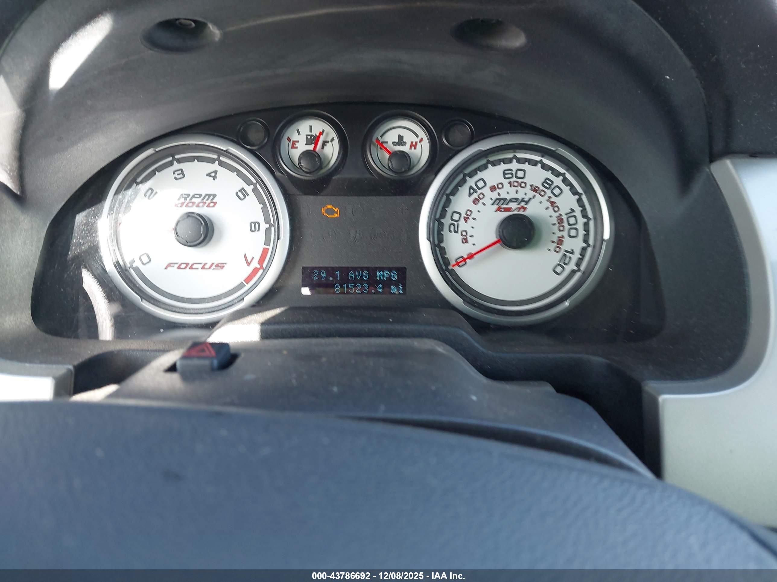 FORD FOCUS image 7