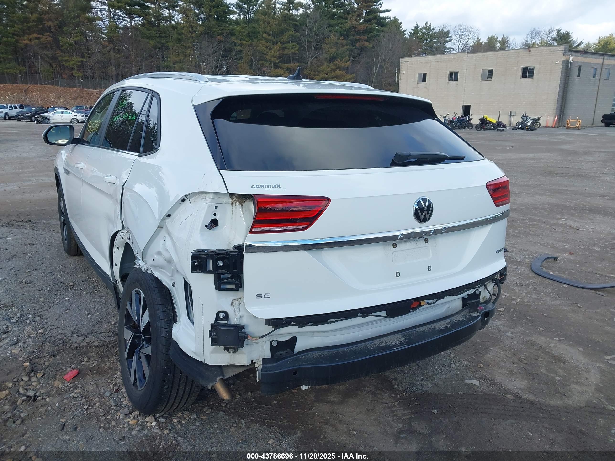 VOLKSWAGEN ATLAS image 6