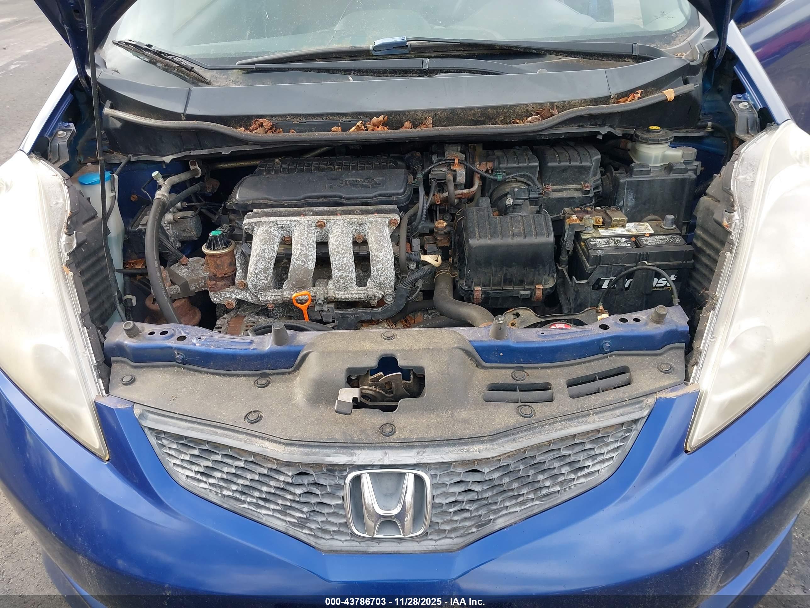 HONDA FIT image 10