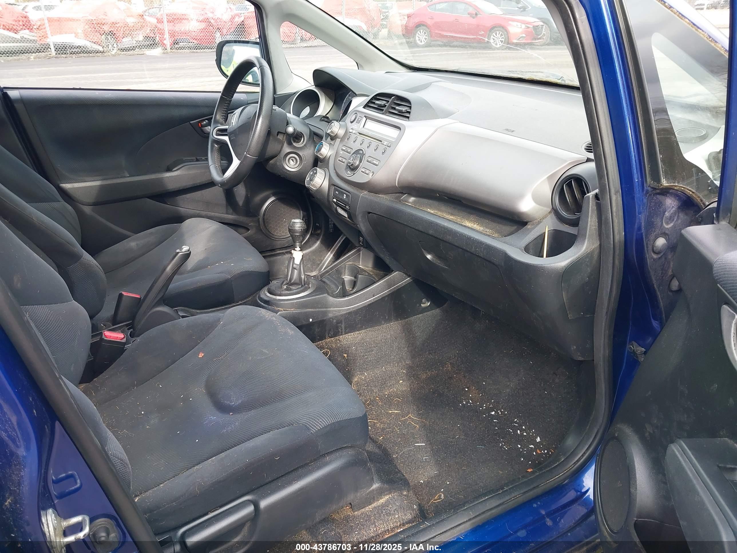 HONDA FIT image 5