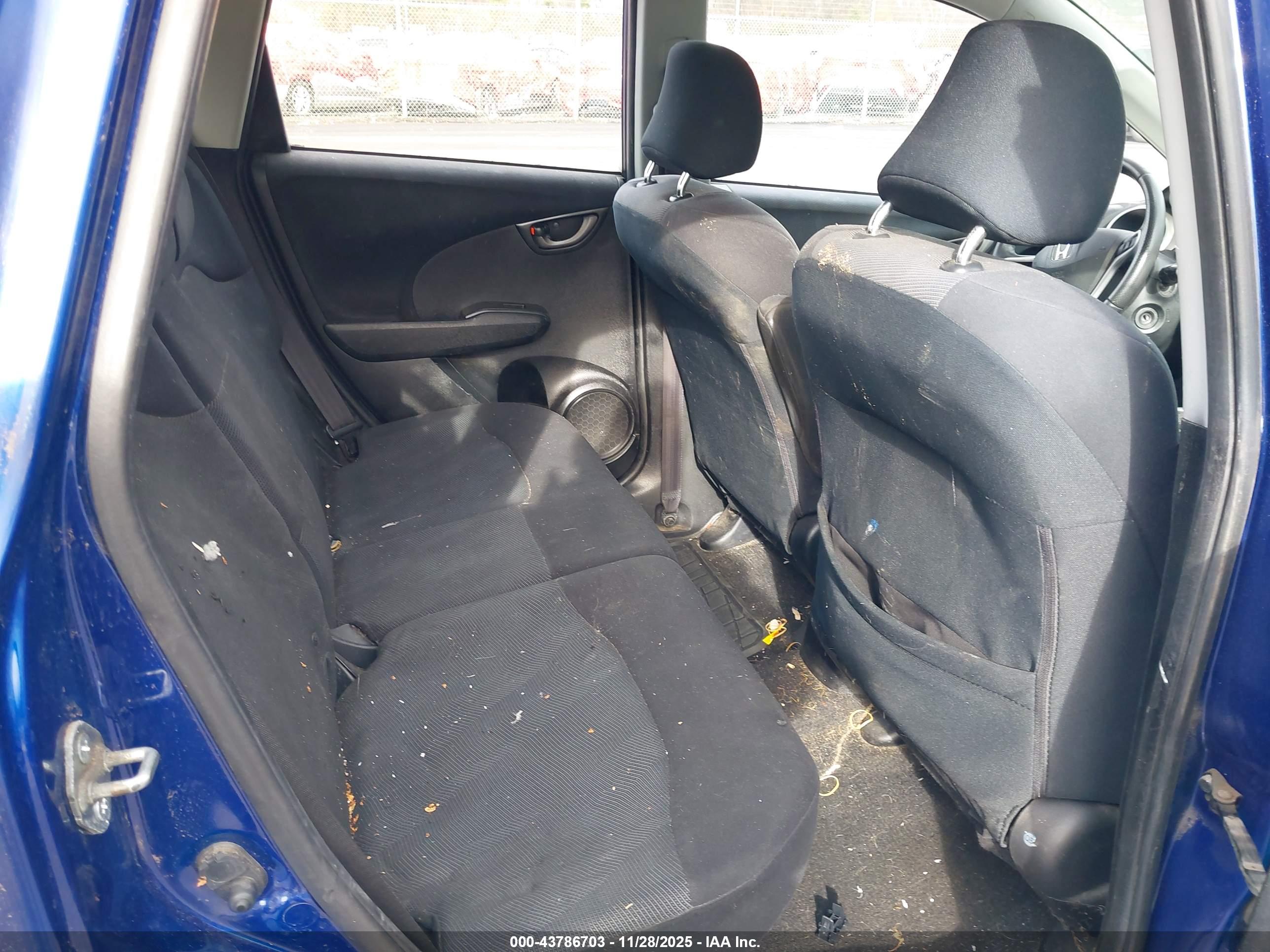 HONDA FIT image 8