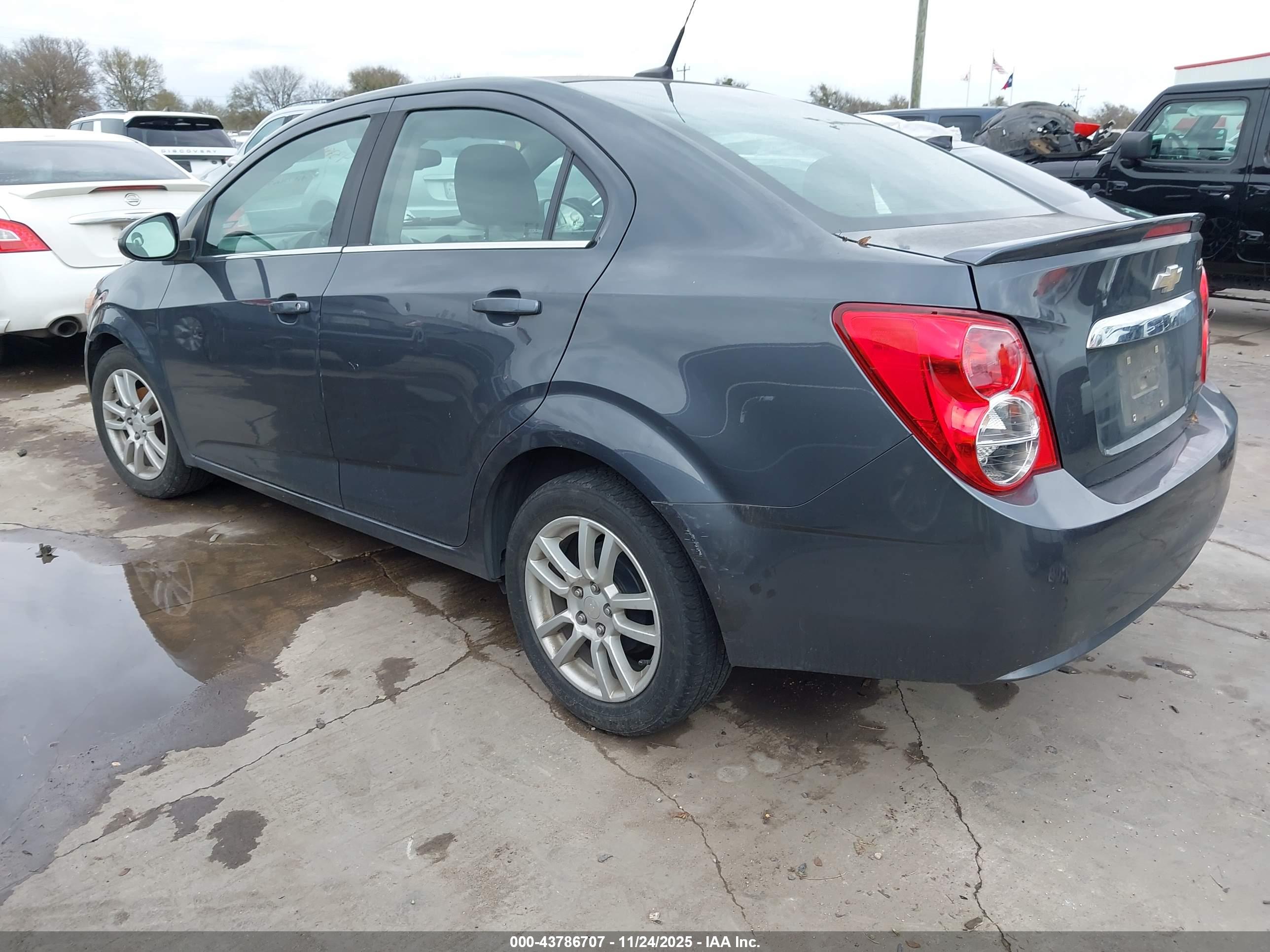 CHEVROLET SONIC image 3