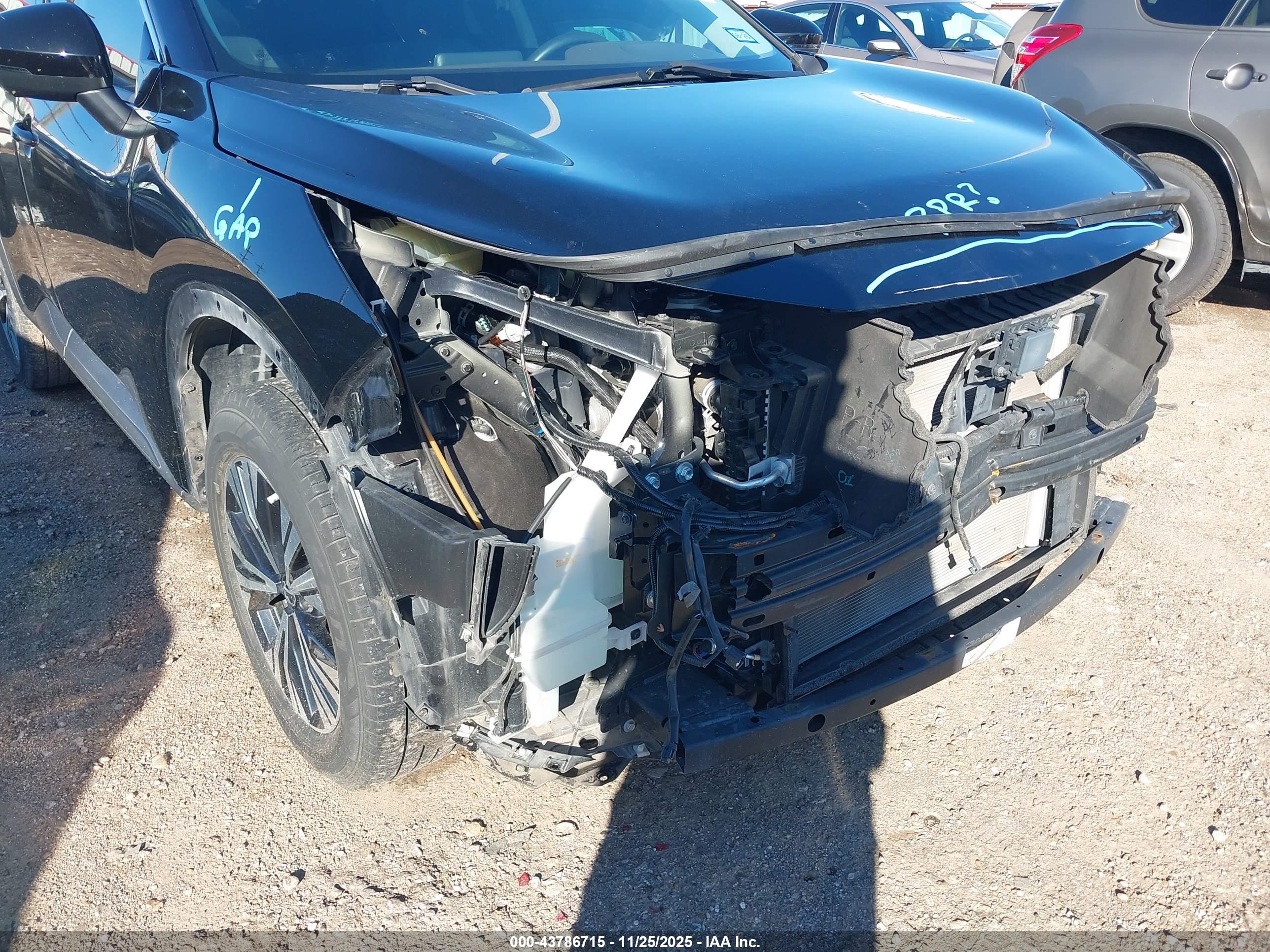 NISSAN ROGUE image 6
