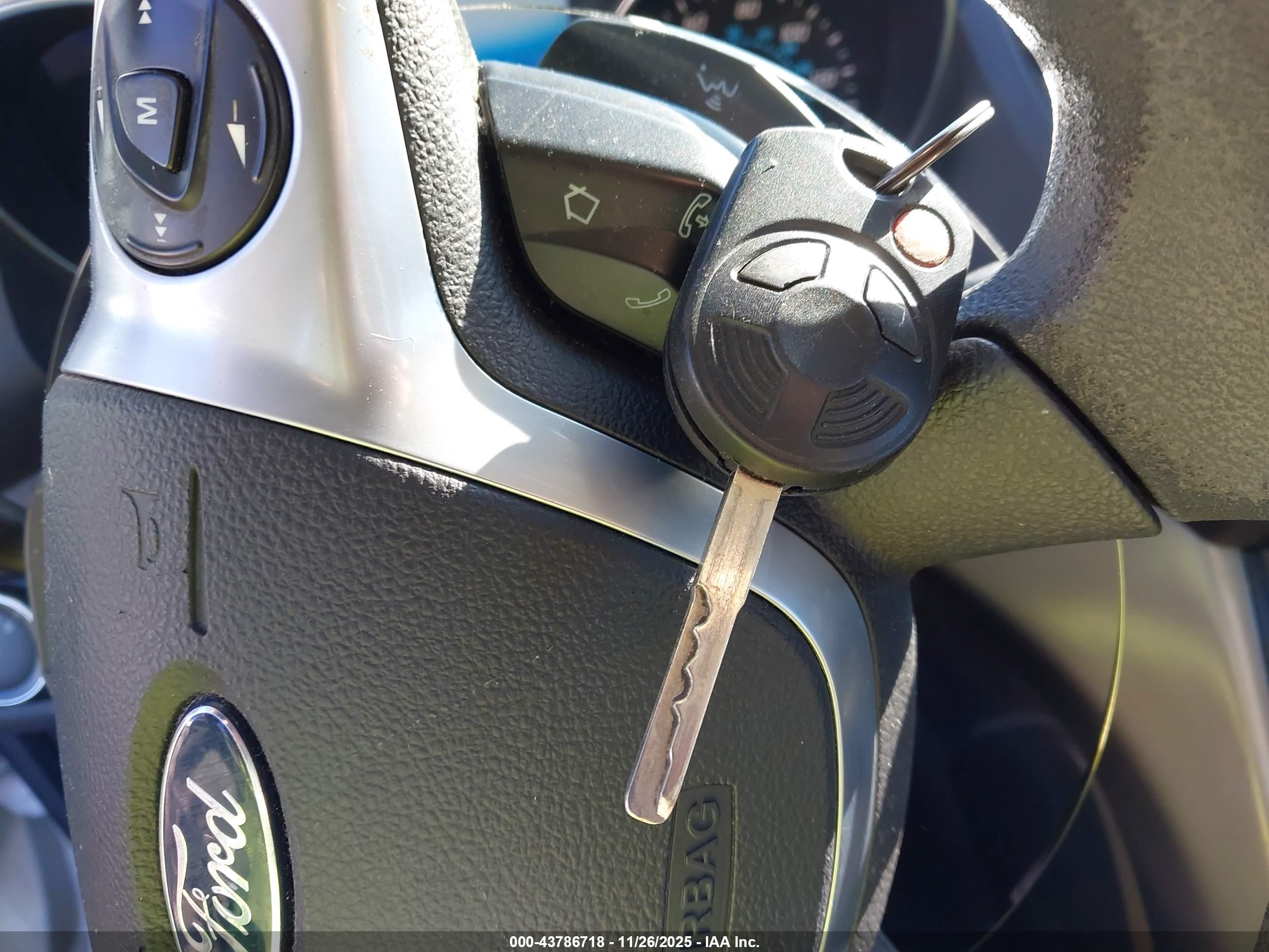 FORD ESCAPE image 11