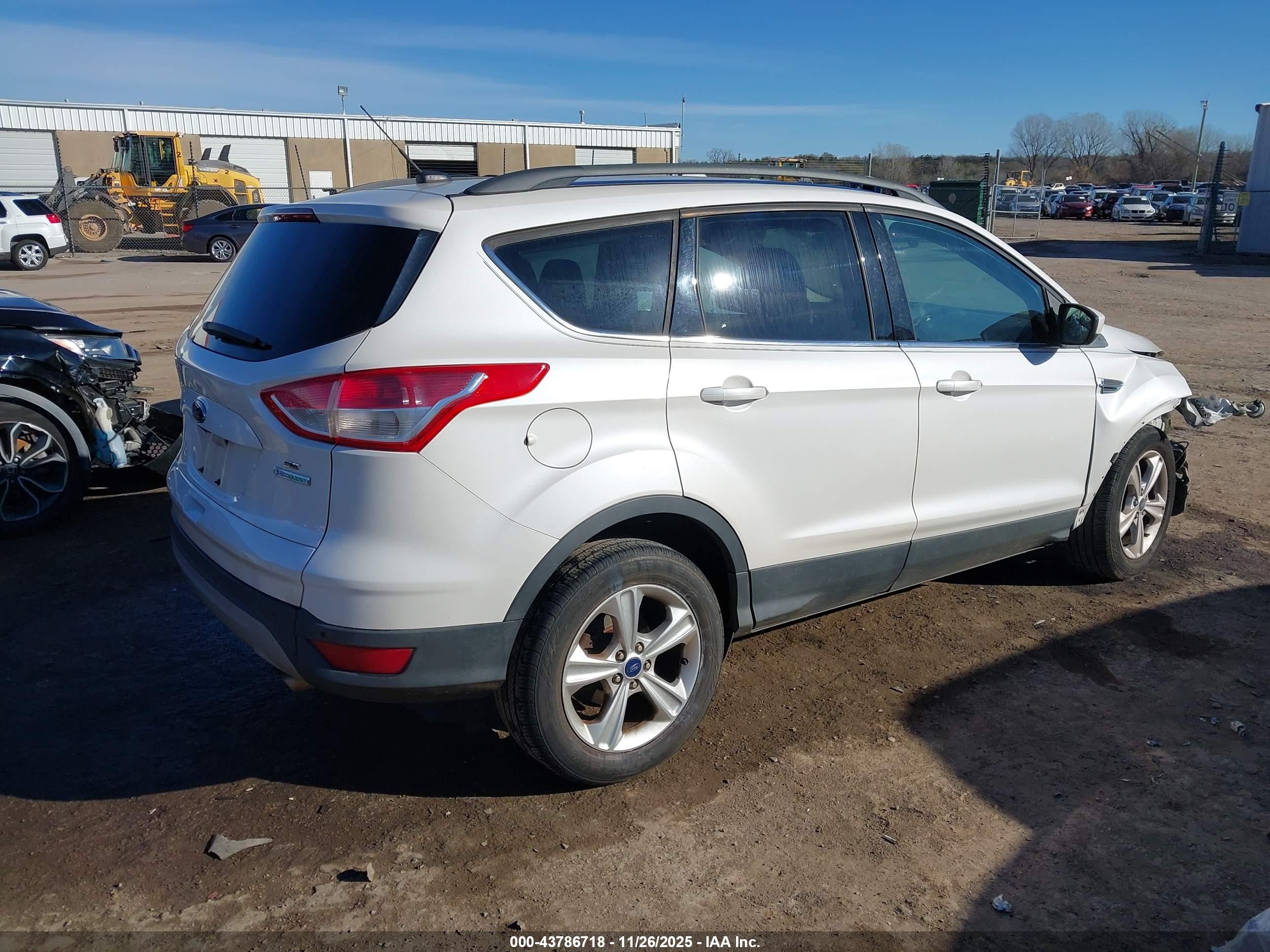 FORD ESCAPE image 4