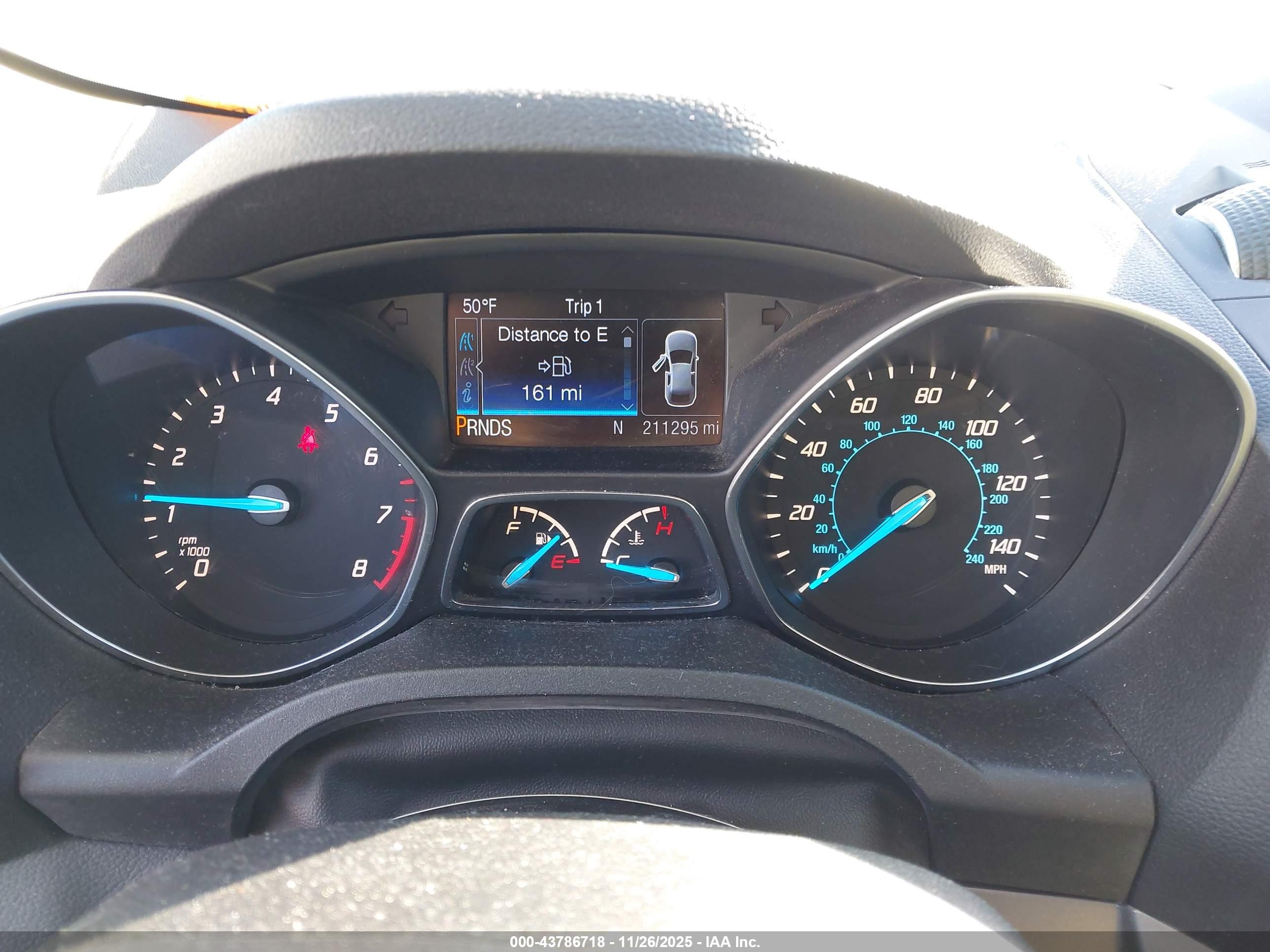 FORD ESCAPE image 7