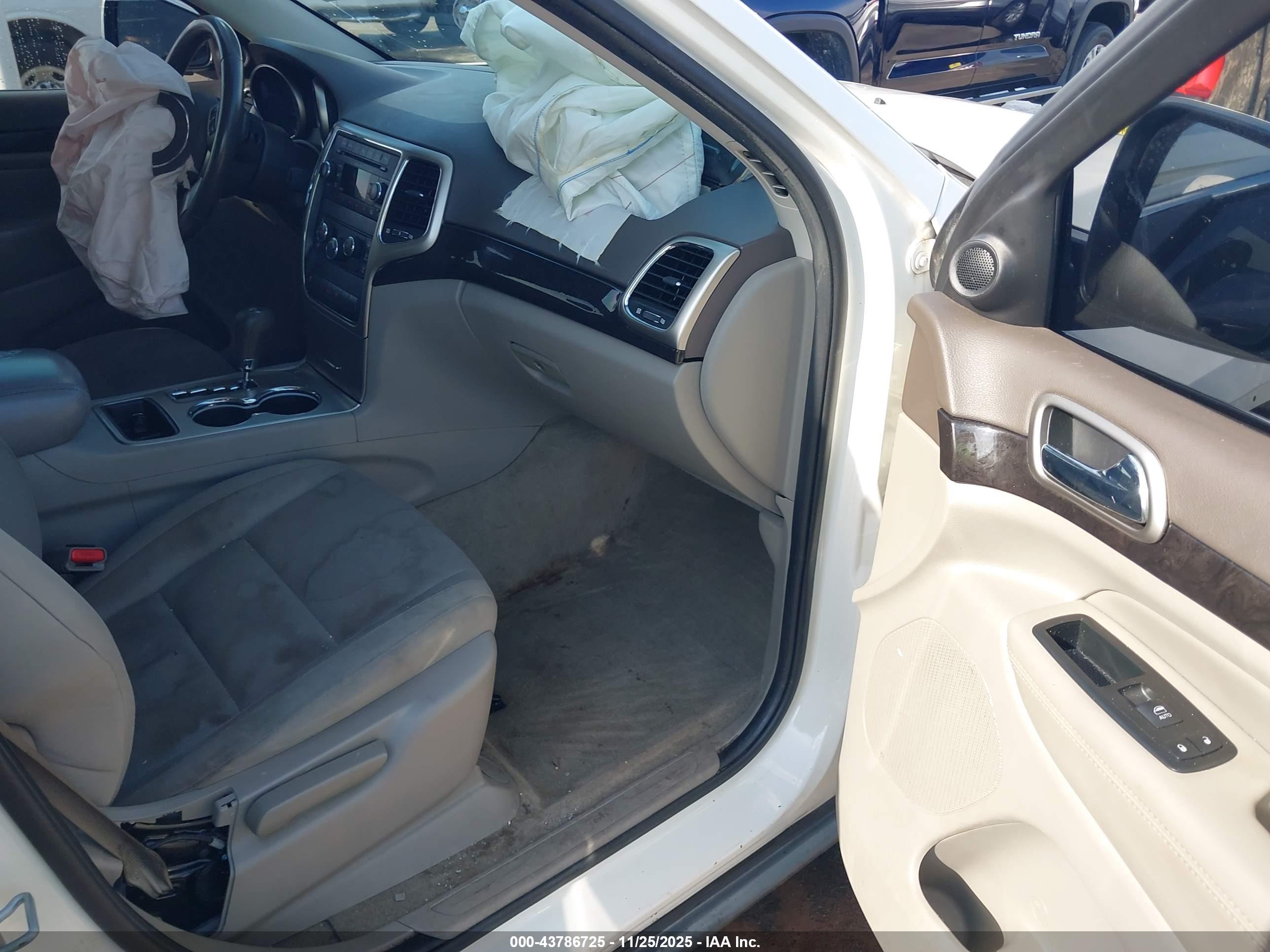 JEEP GRAND image 5