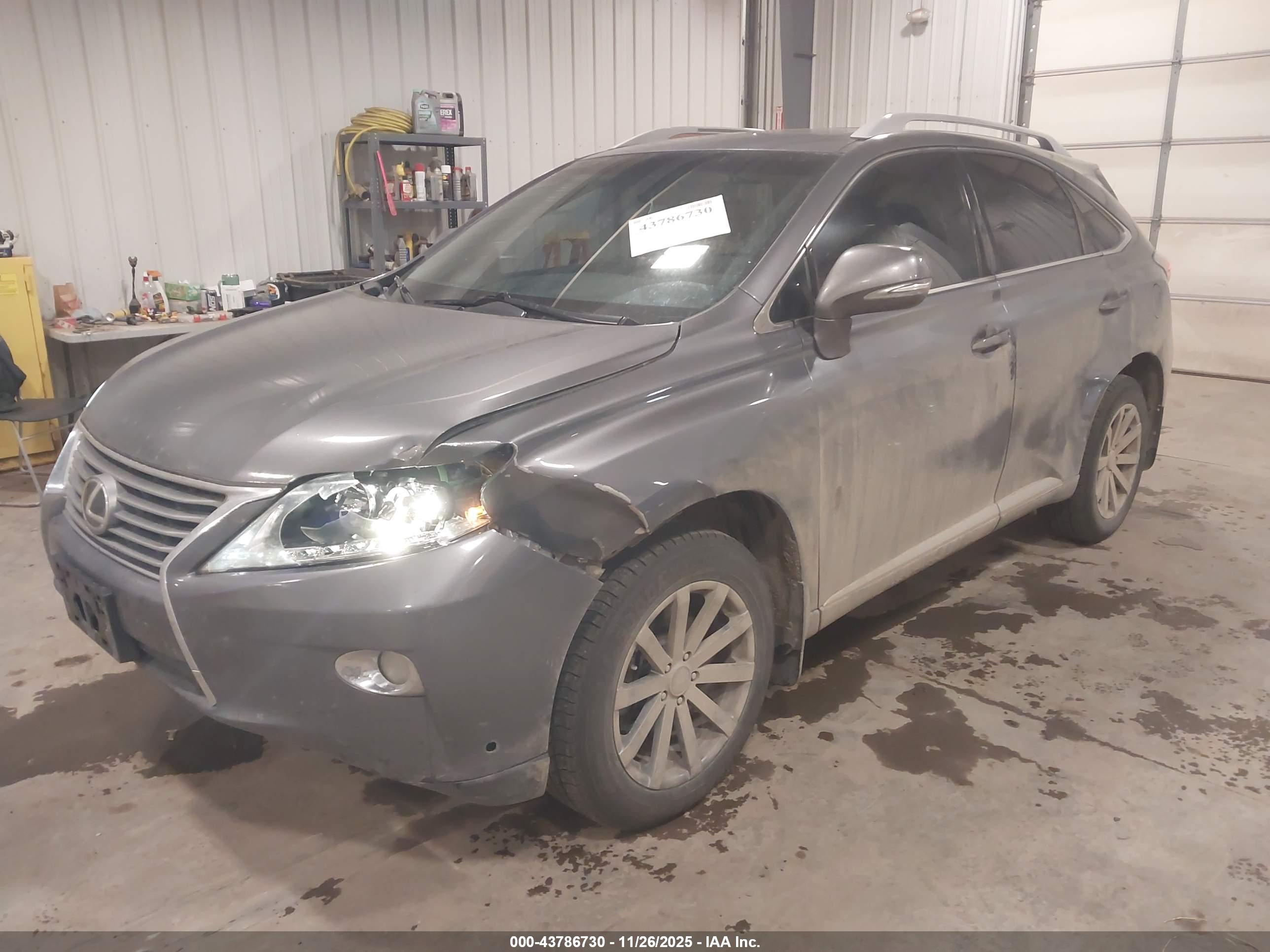 LEXUS RX image 2
