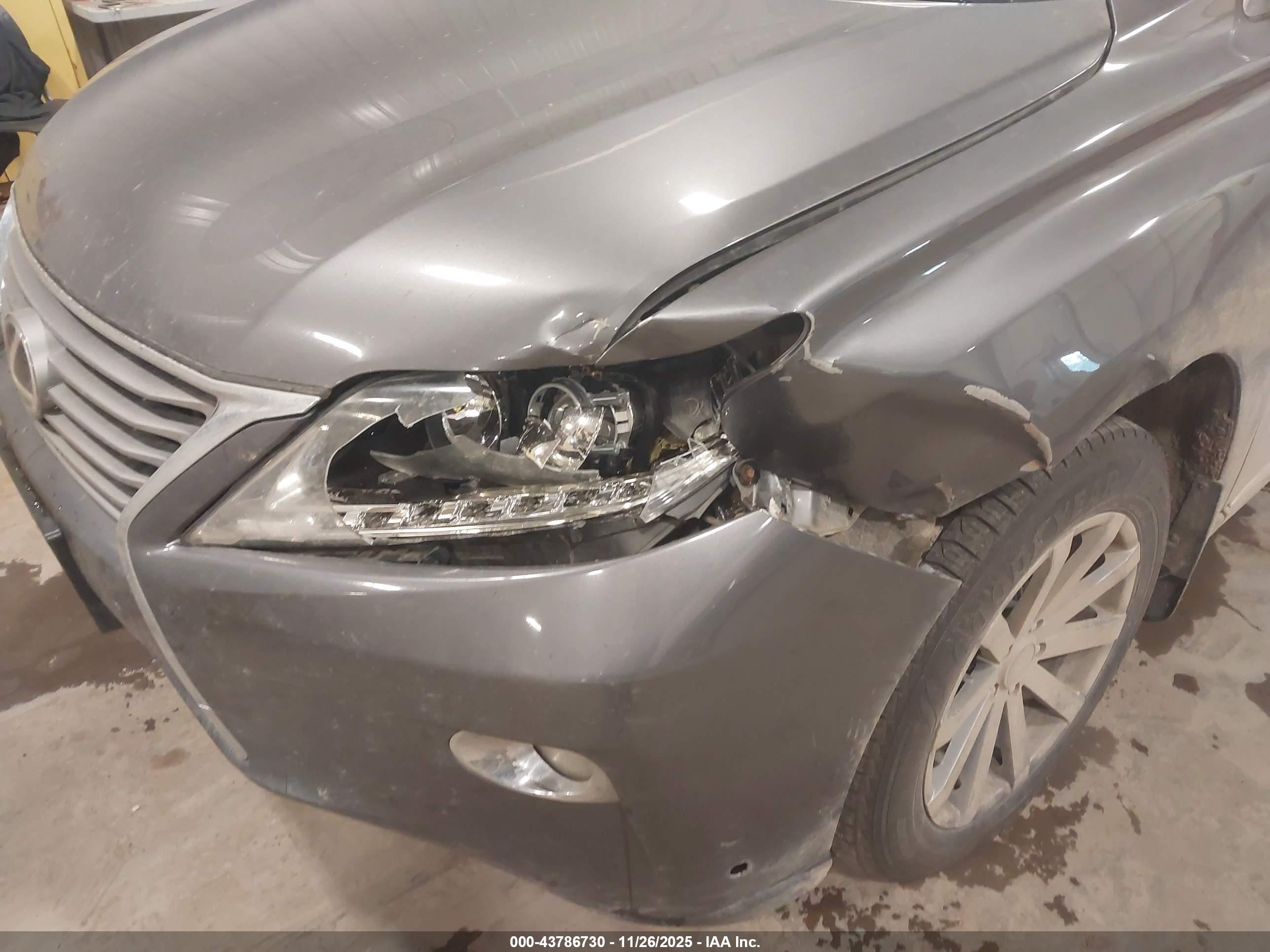 LEXUS RX image 6