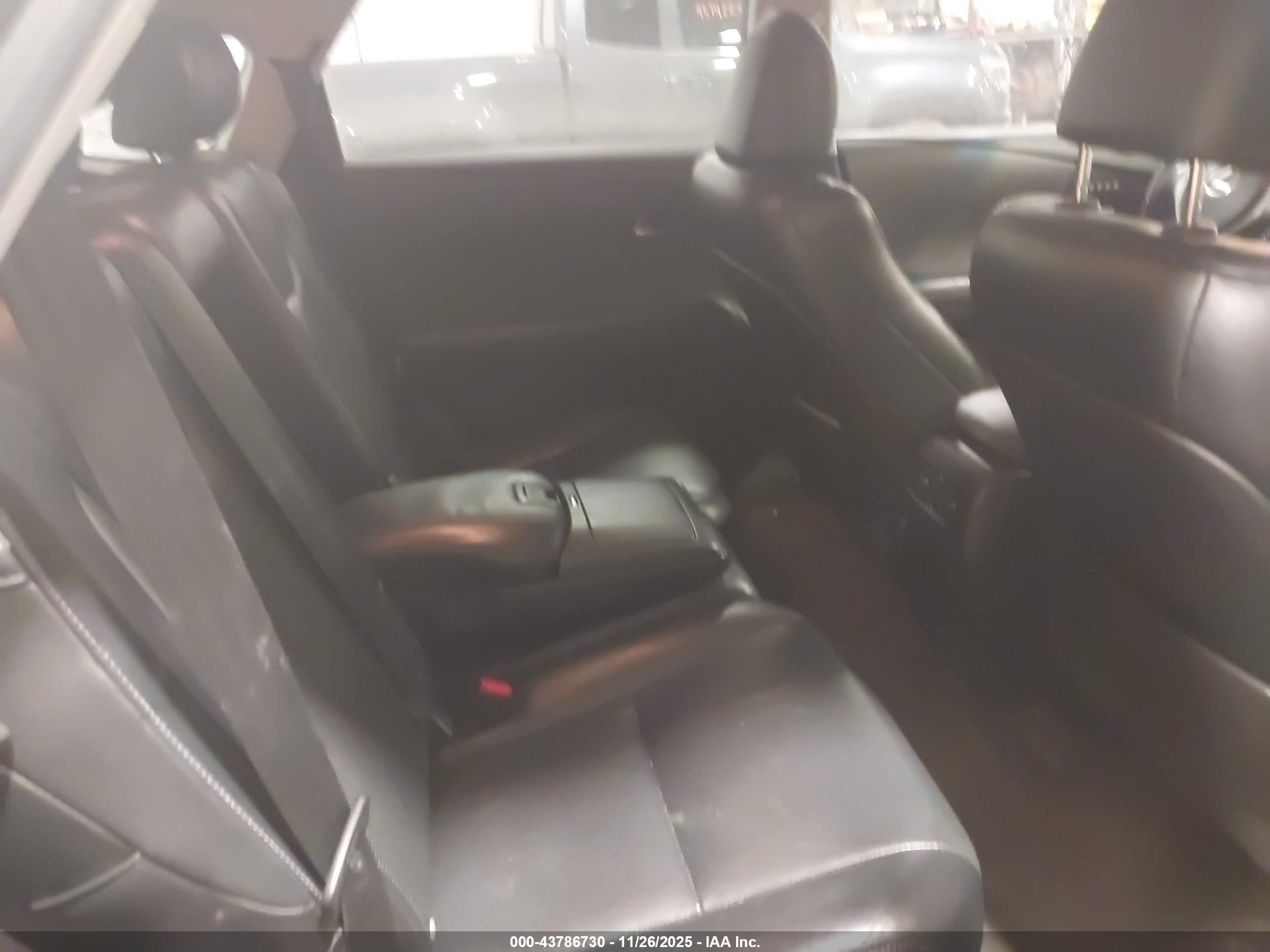 LEXUS RX image 8