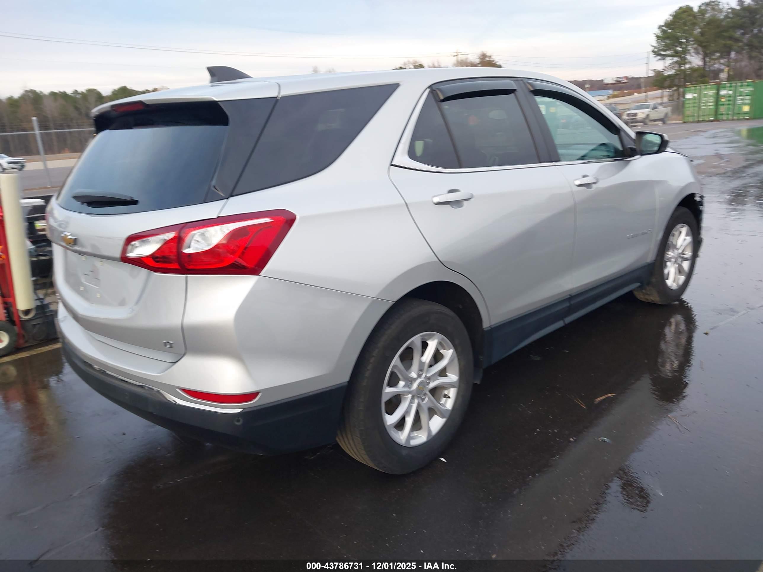 CHEVROLET EQUINOX image 4