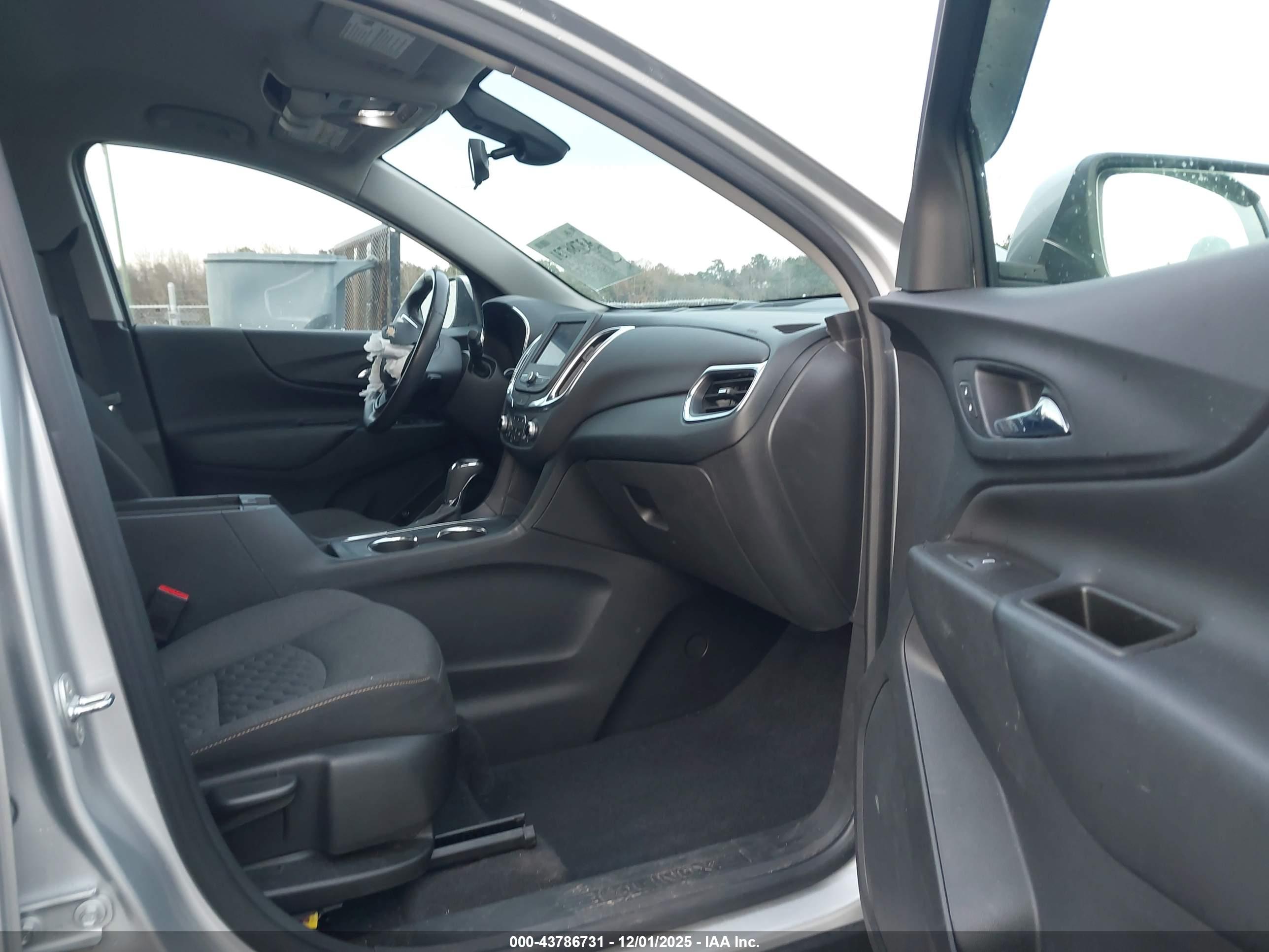 CHEVROLET EQUINOX image 5