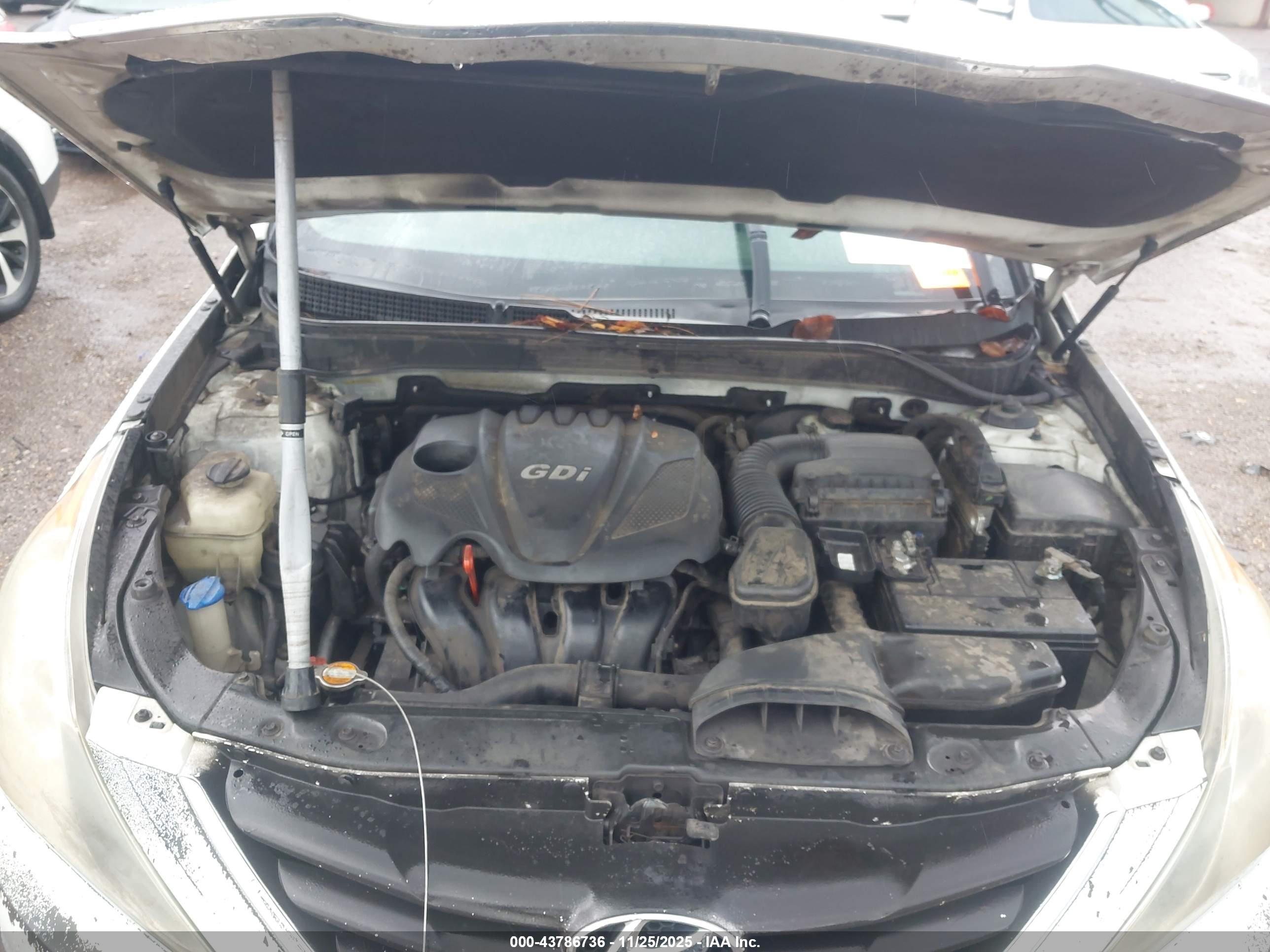 HYUNDAI SONATA image 10