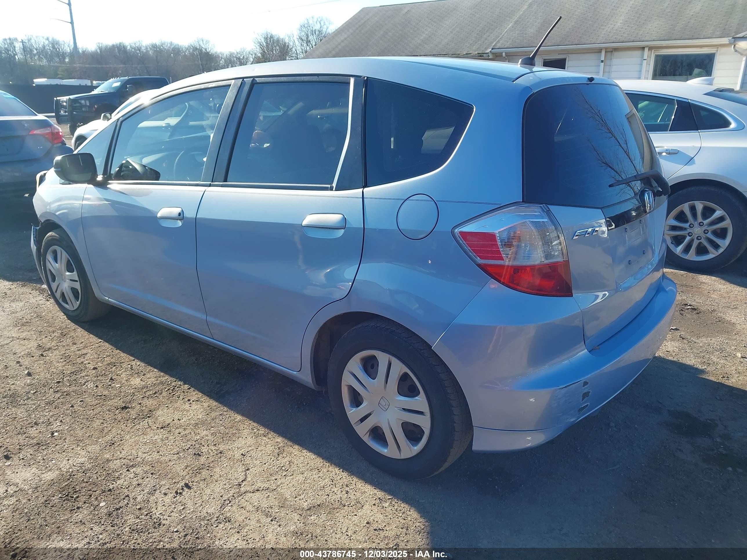 HONDA FIT image 3