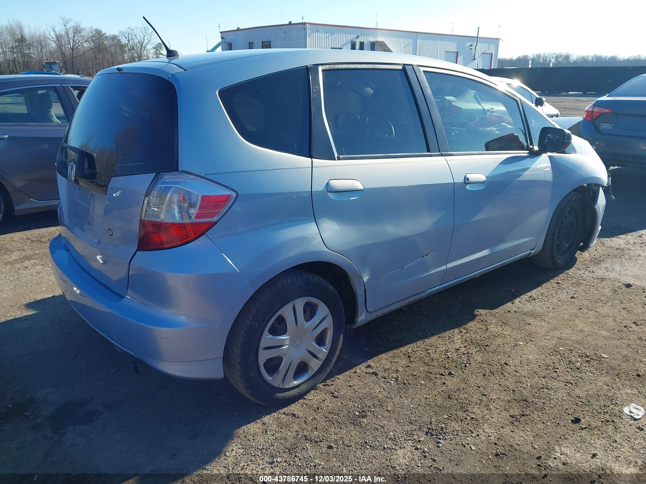 HONDA FIT image 4