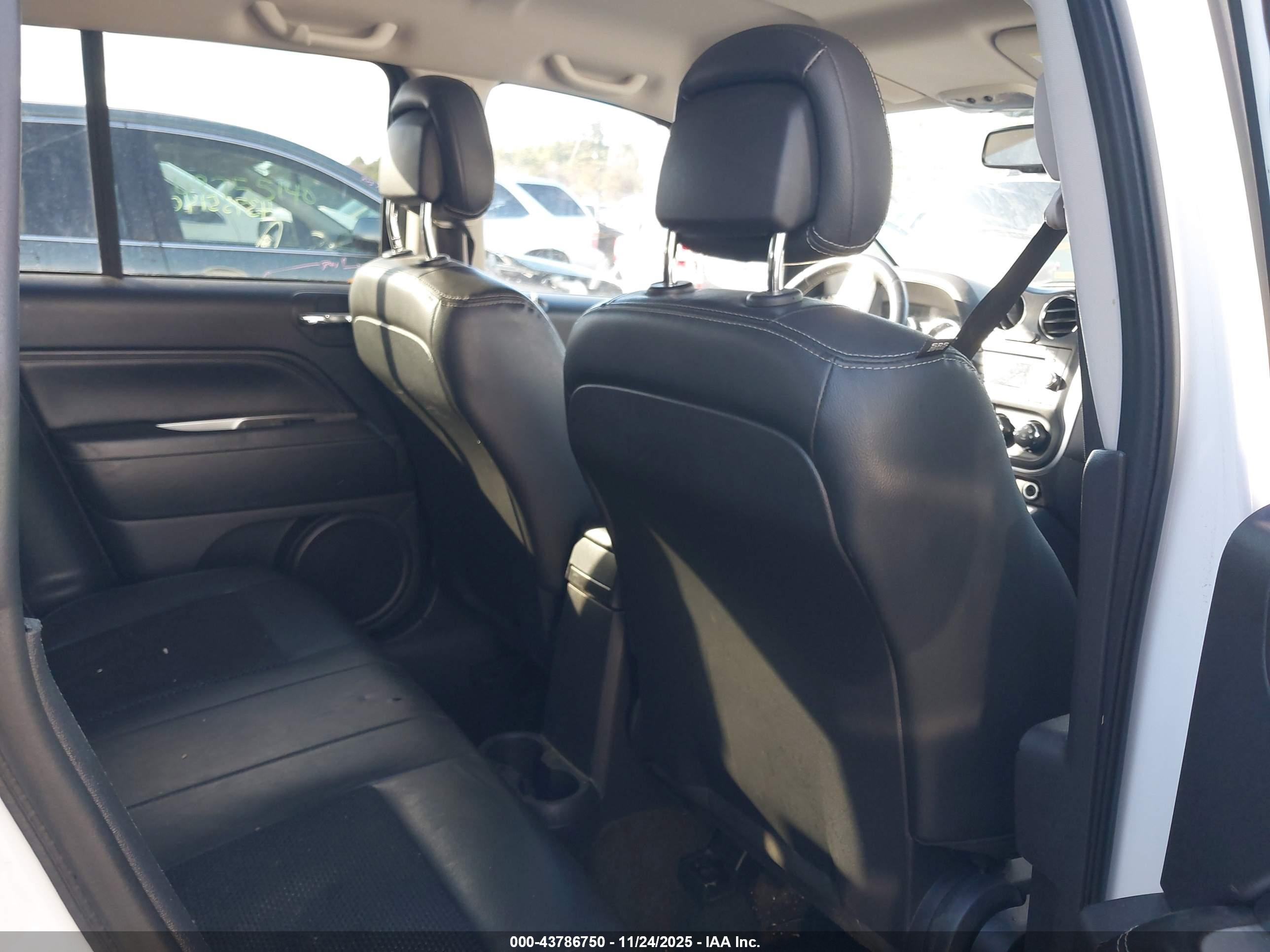 JEEP COMPASS image 8