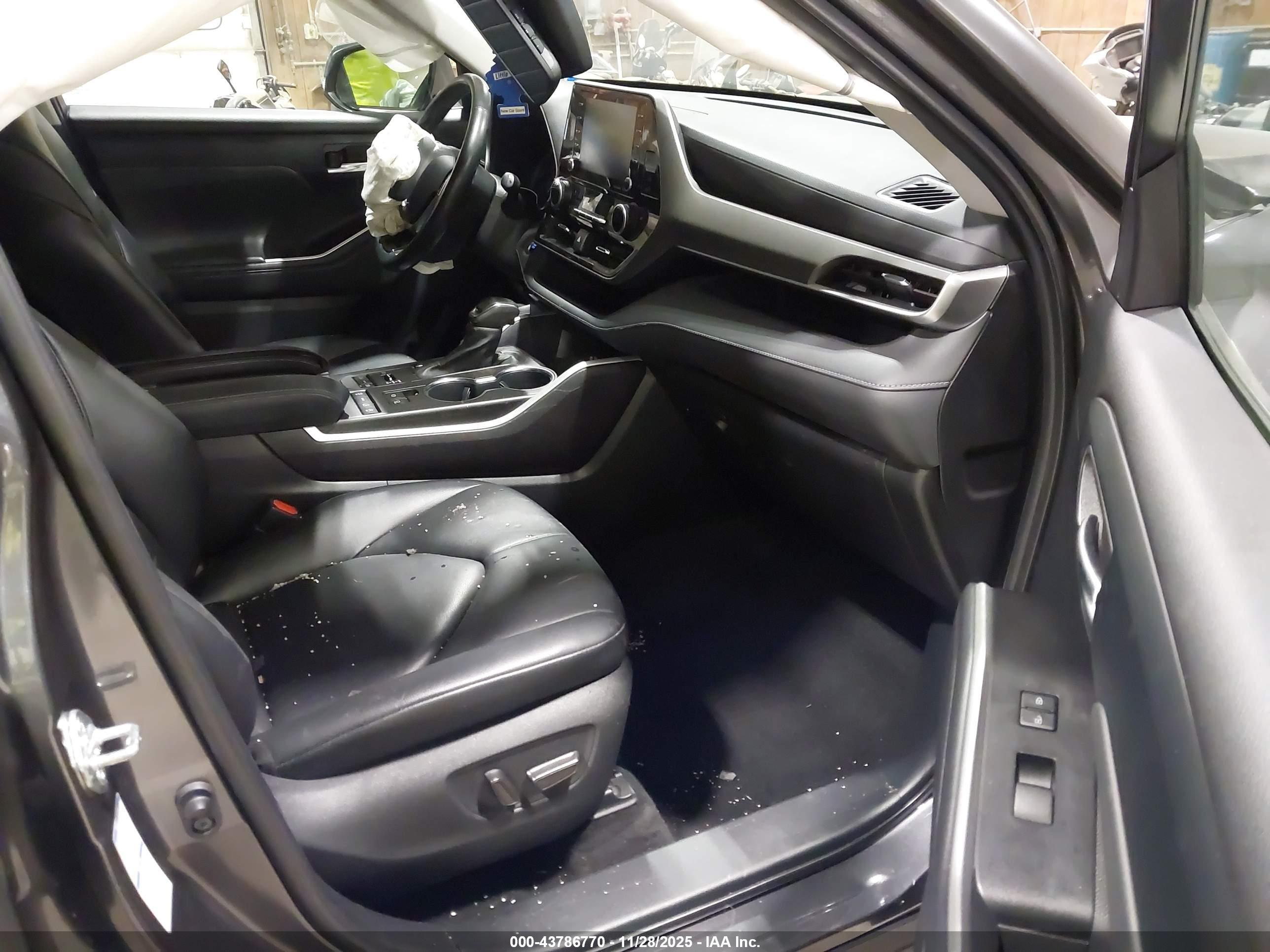 TOYOTA HIGHLANDER image 5