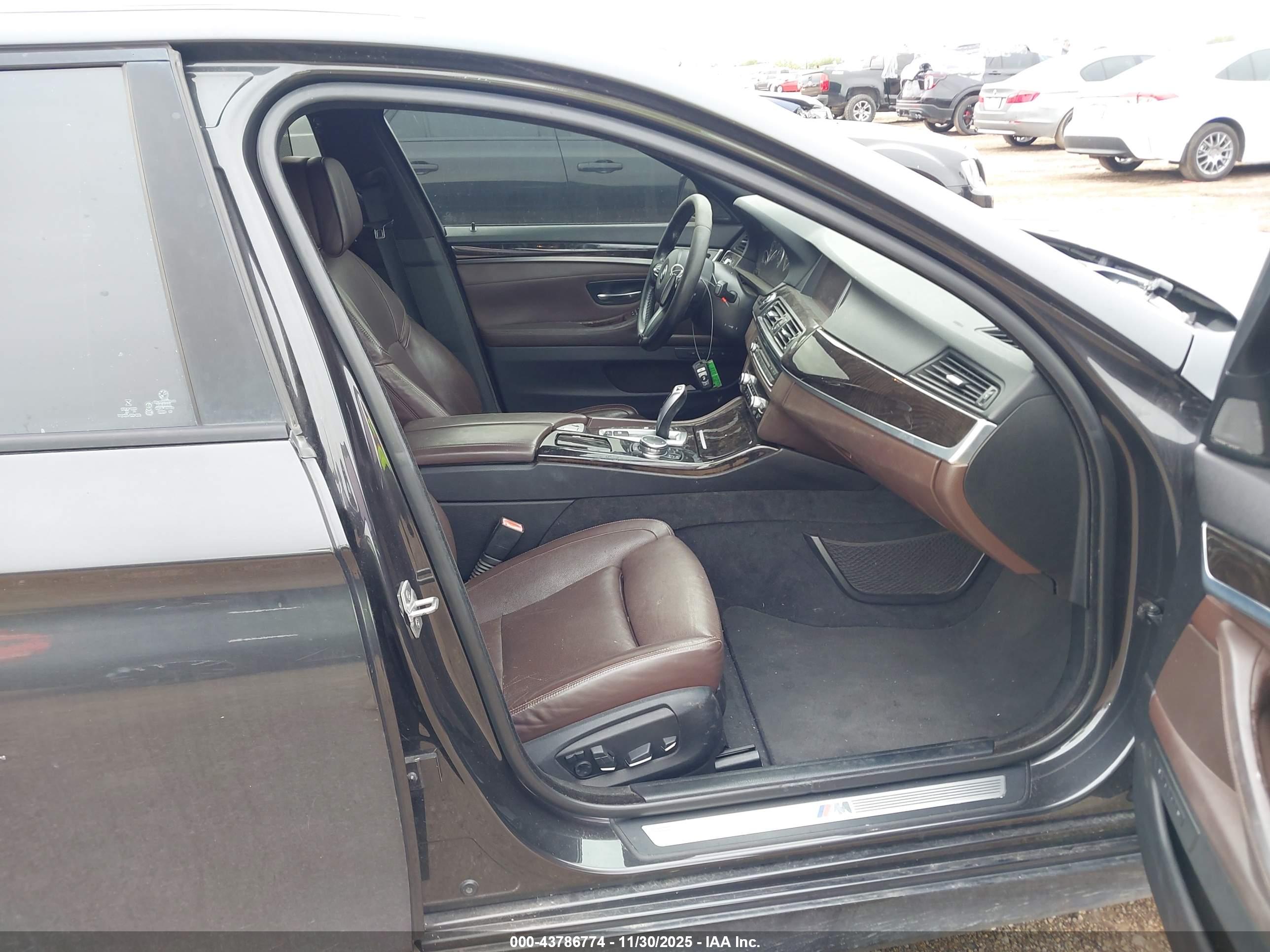 BMW 528I image 5