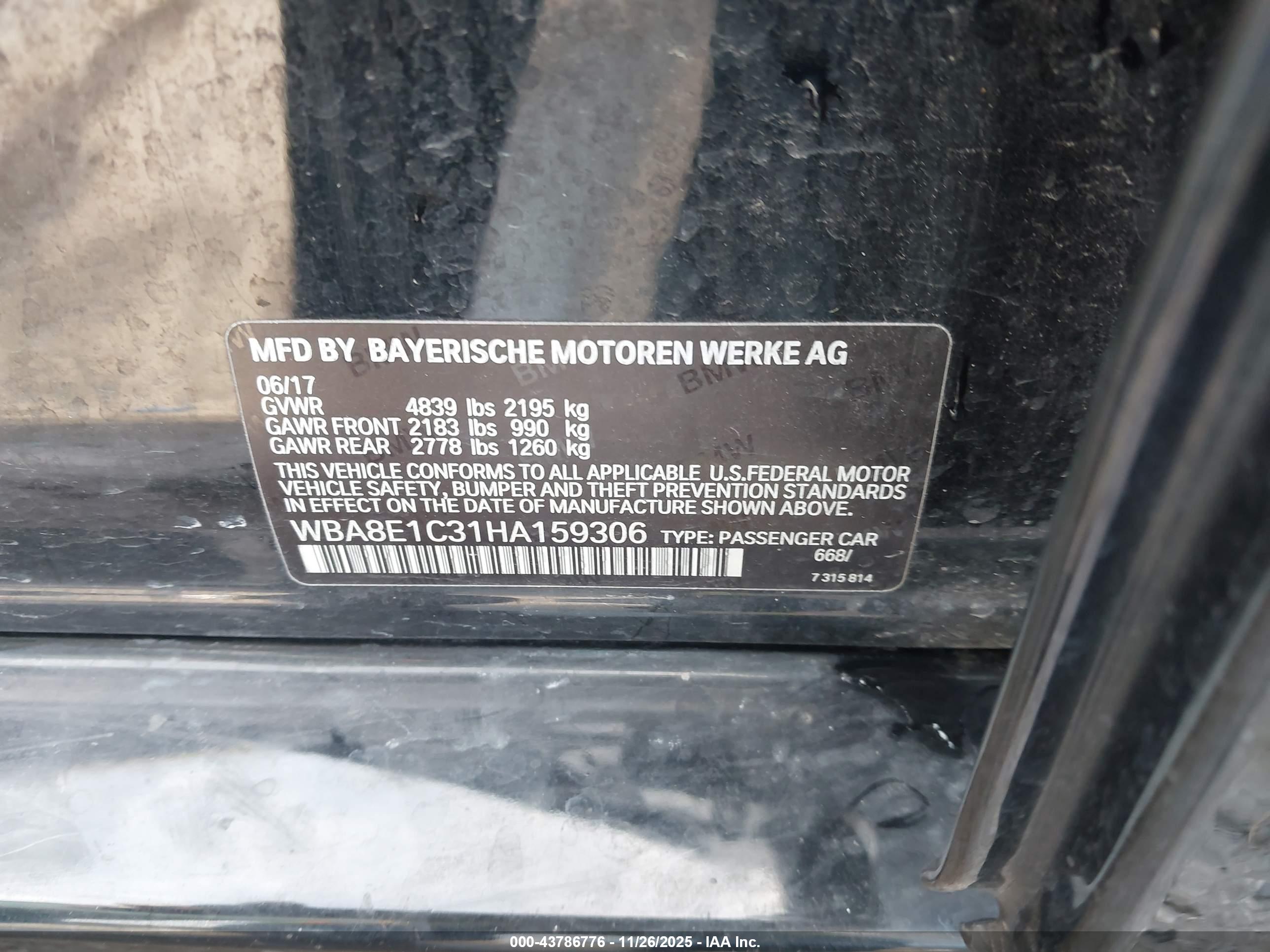 BMW 330E image 9