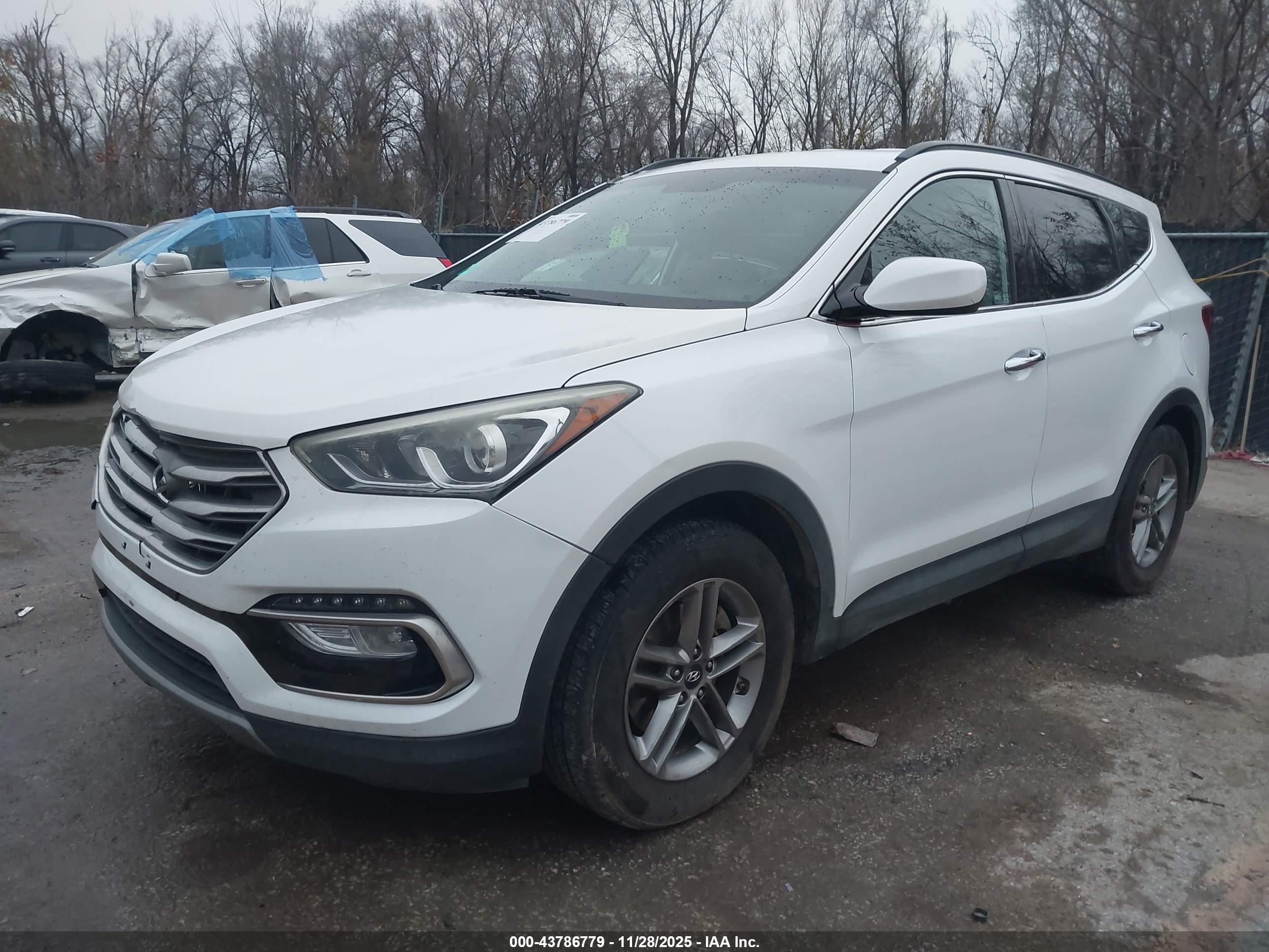 HYUNDAI SANTA image 2