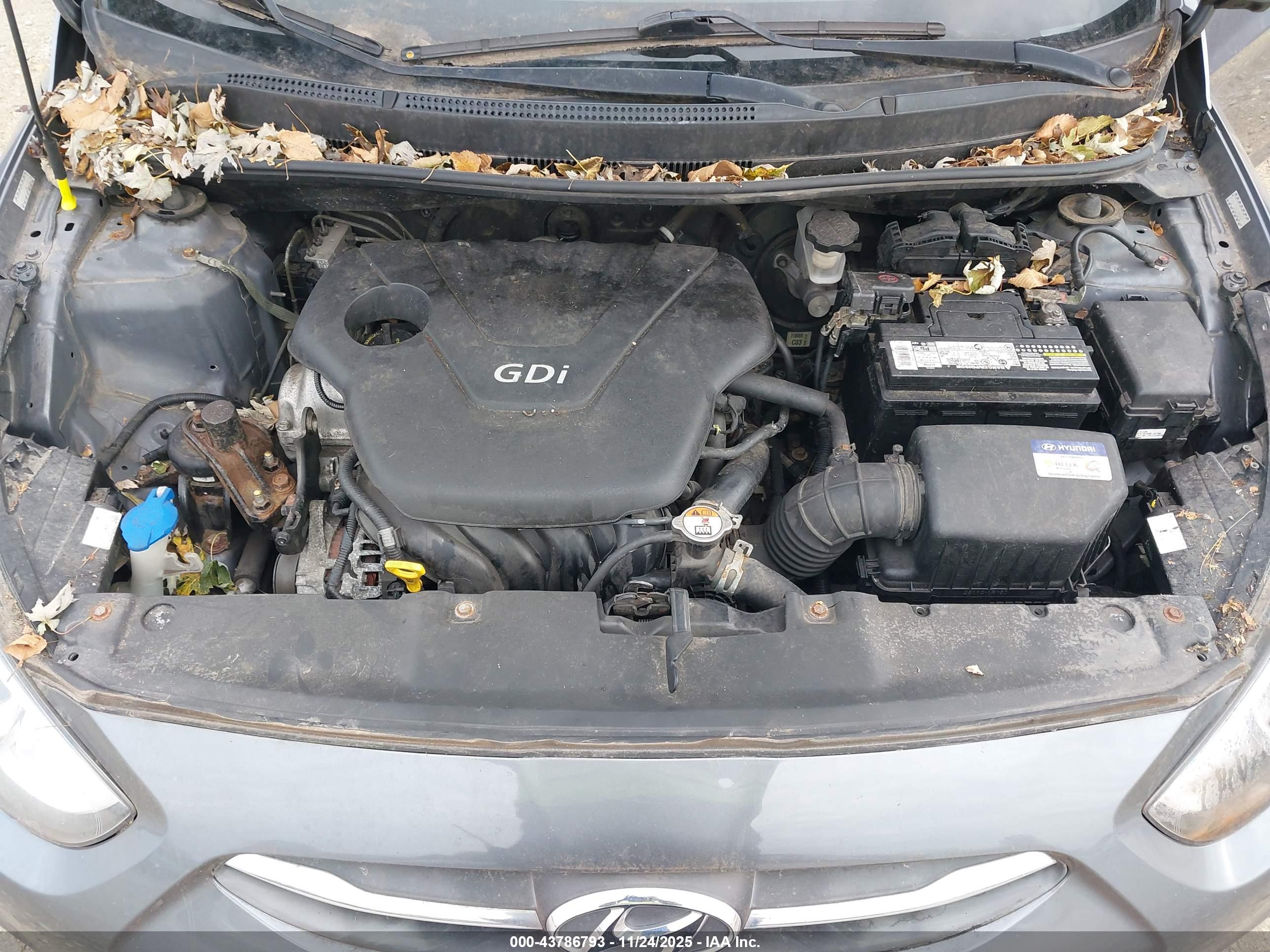 HYUNDAI ACCENT image 10