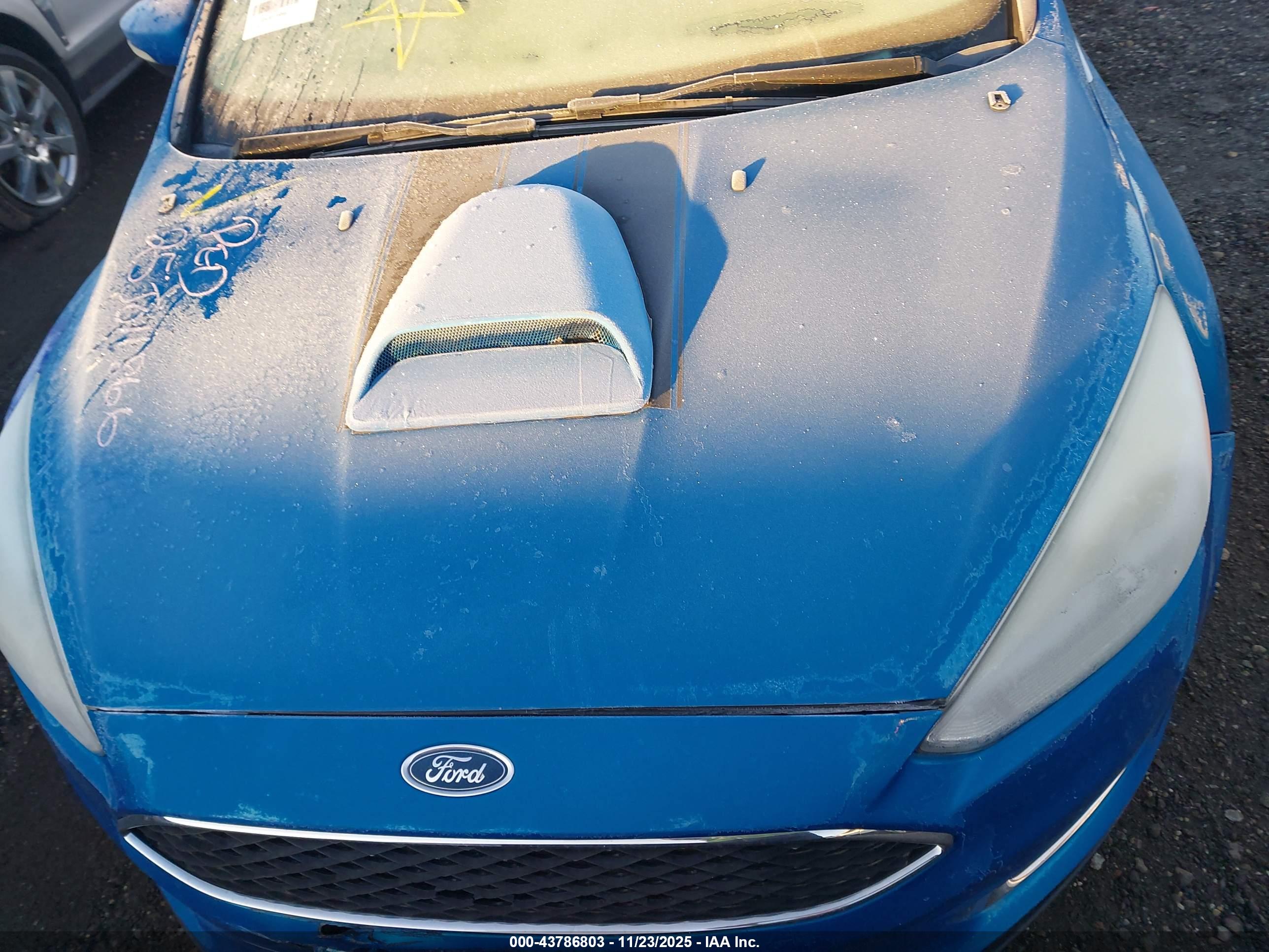 FORD FOCUS image 10