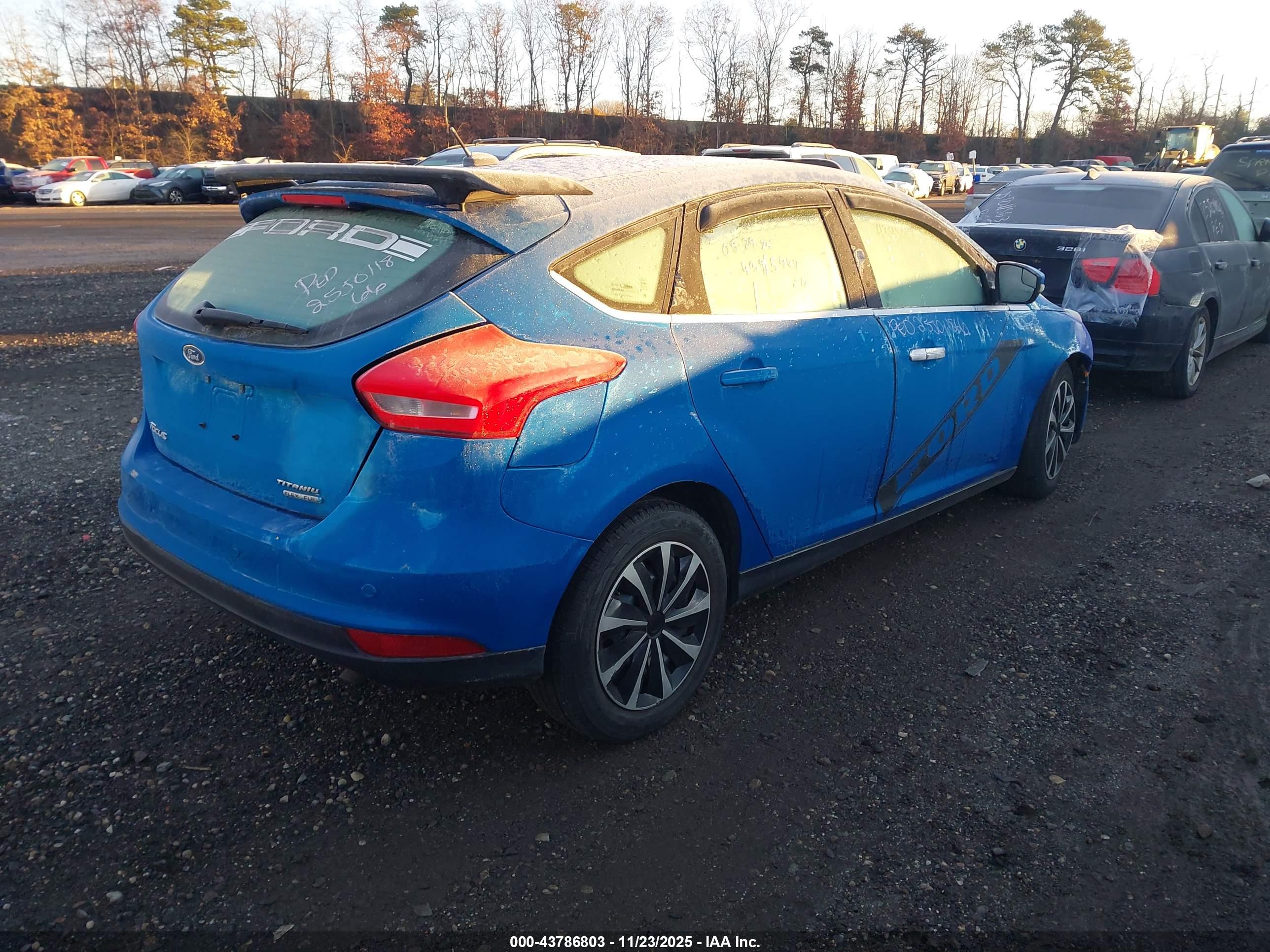 FORD FOCUS image 4
