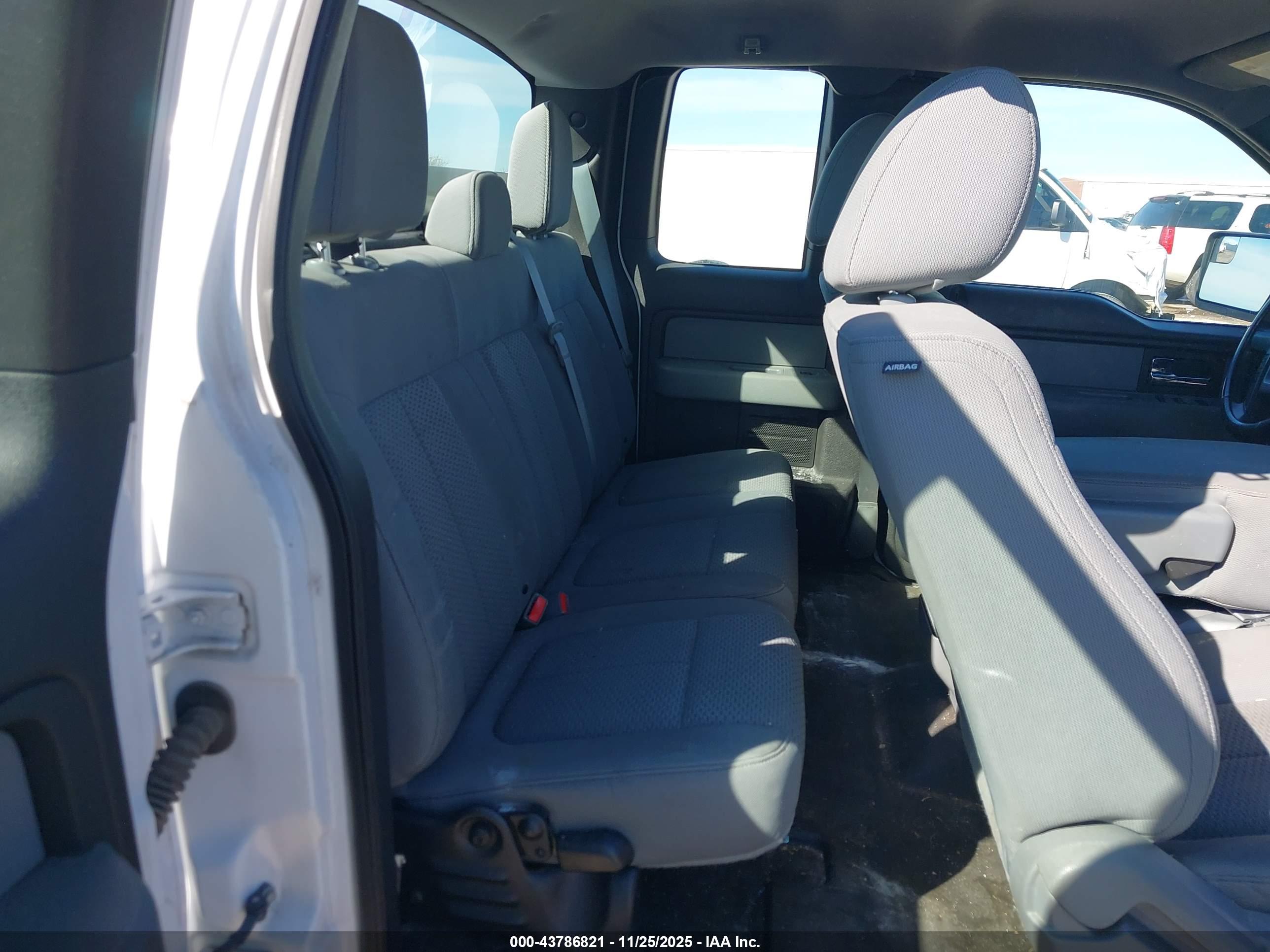 FORD F-150 image 8