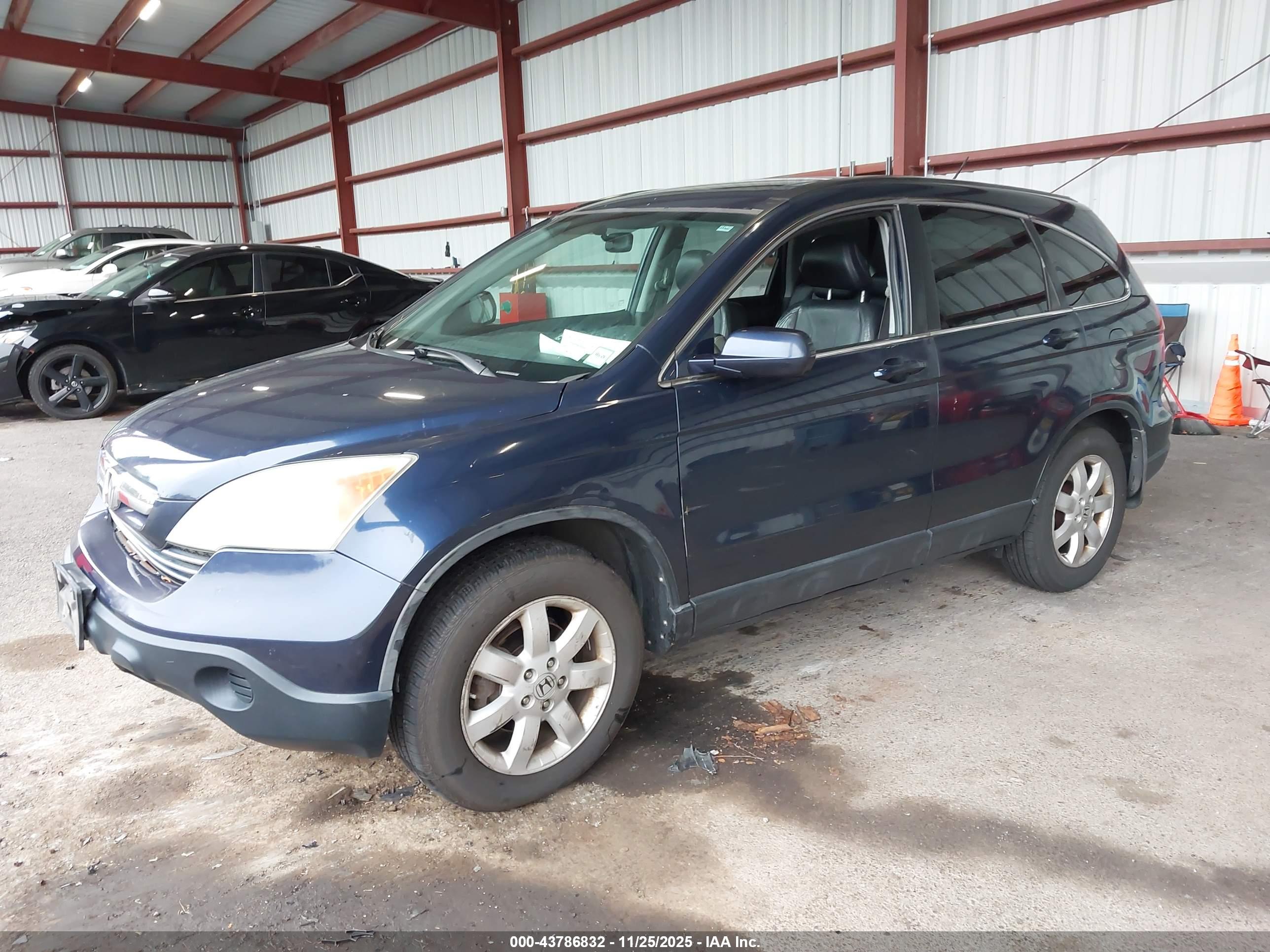 HONDA CR-V image 2