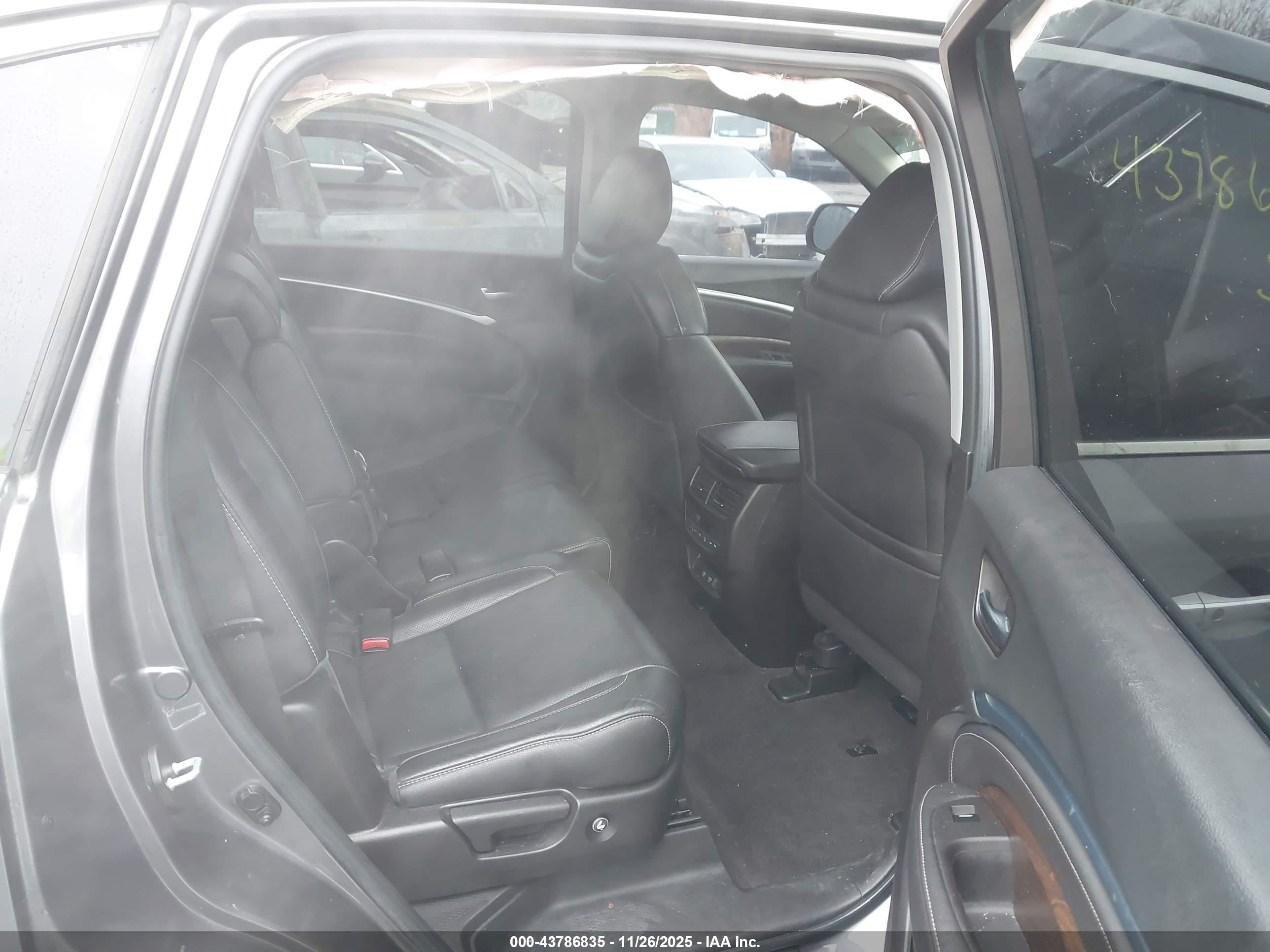 ACURA MDX image 8