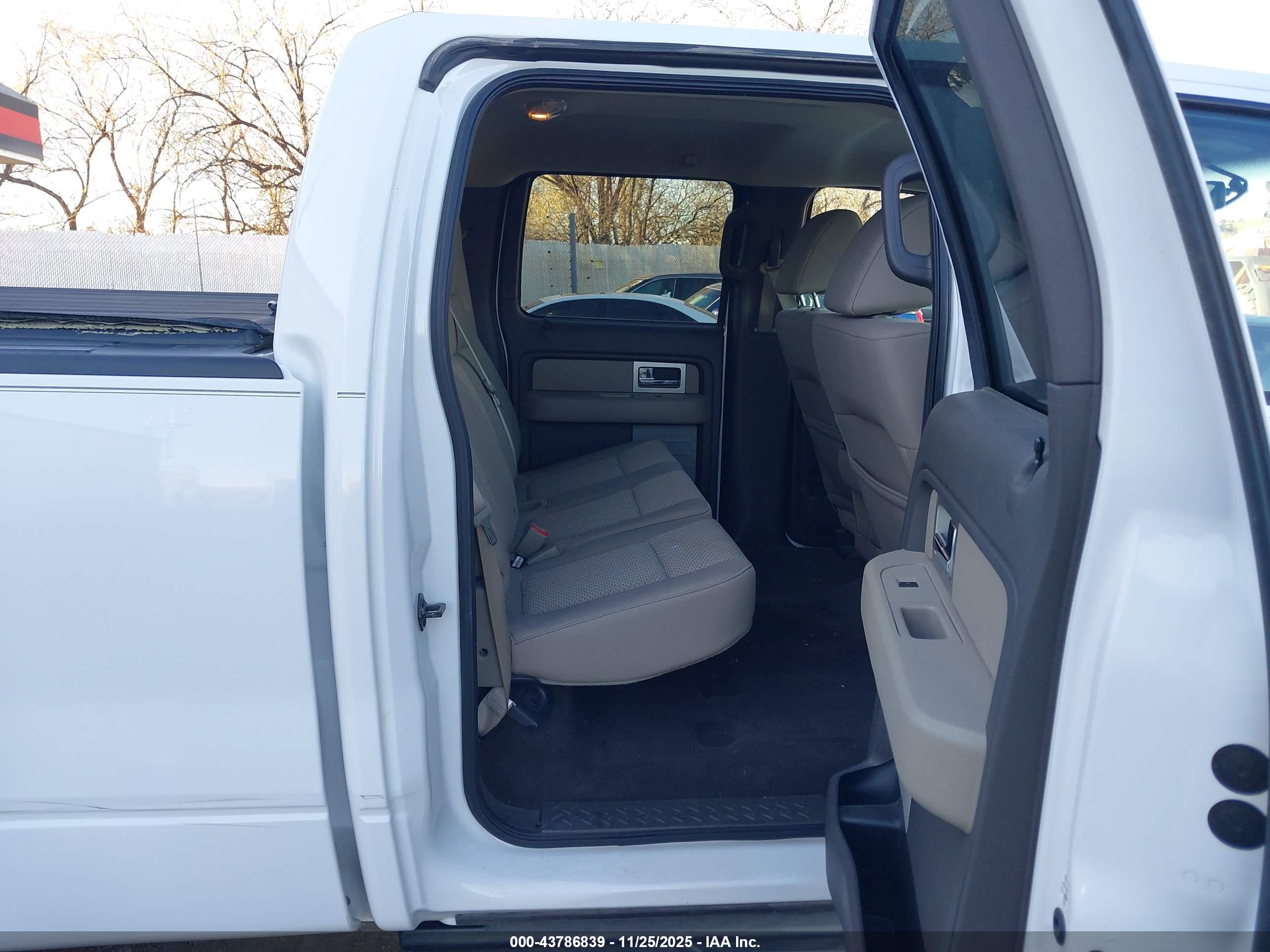 FORD F-150 image 8