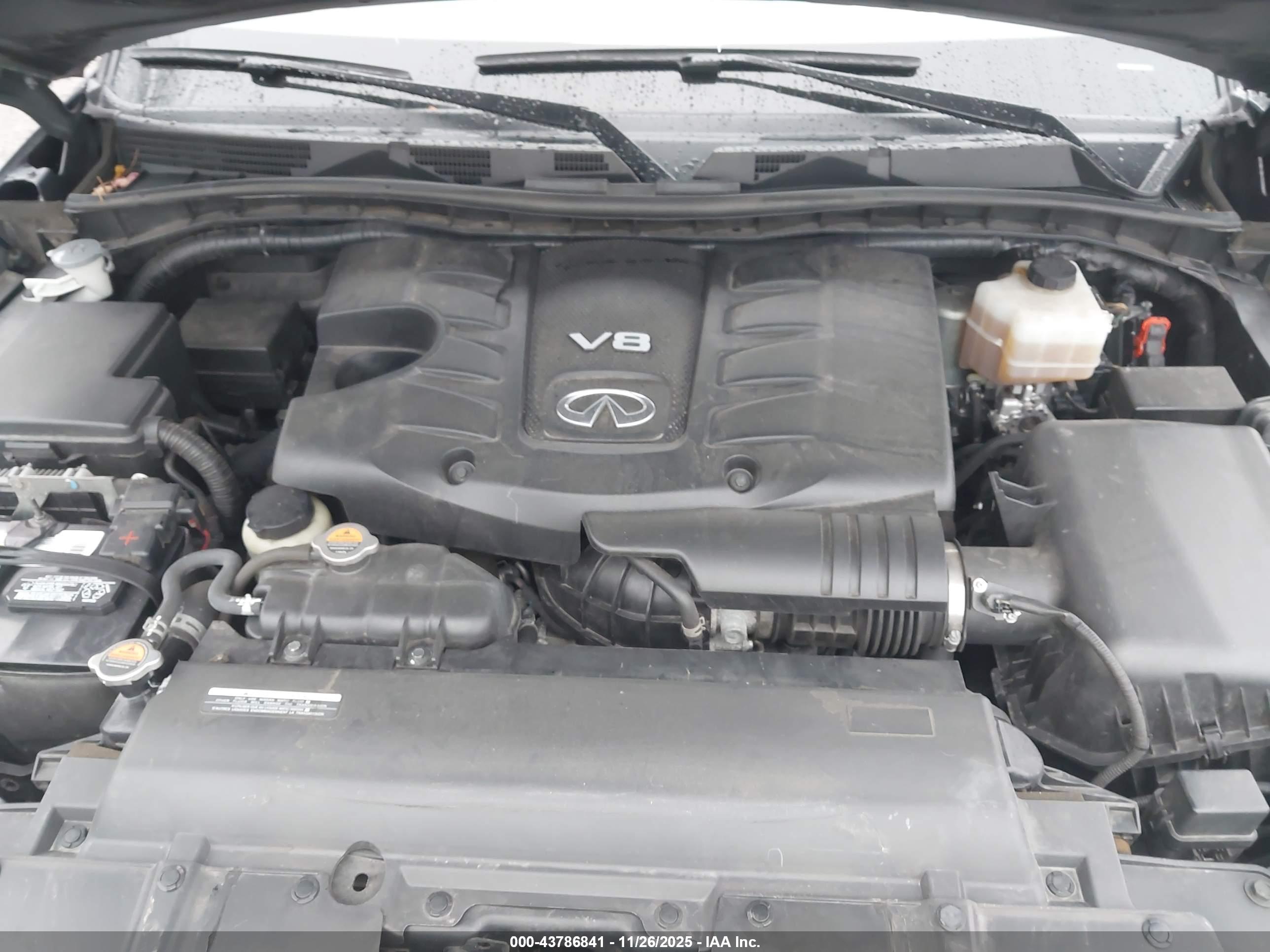 INFINITI QX80 image 10