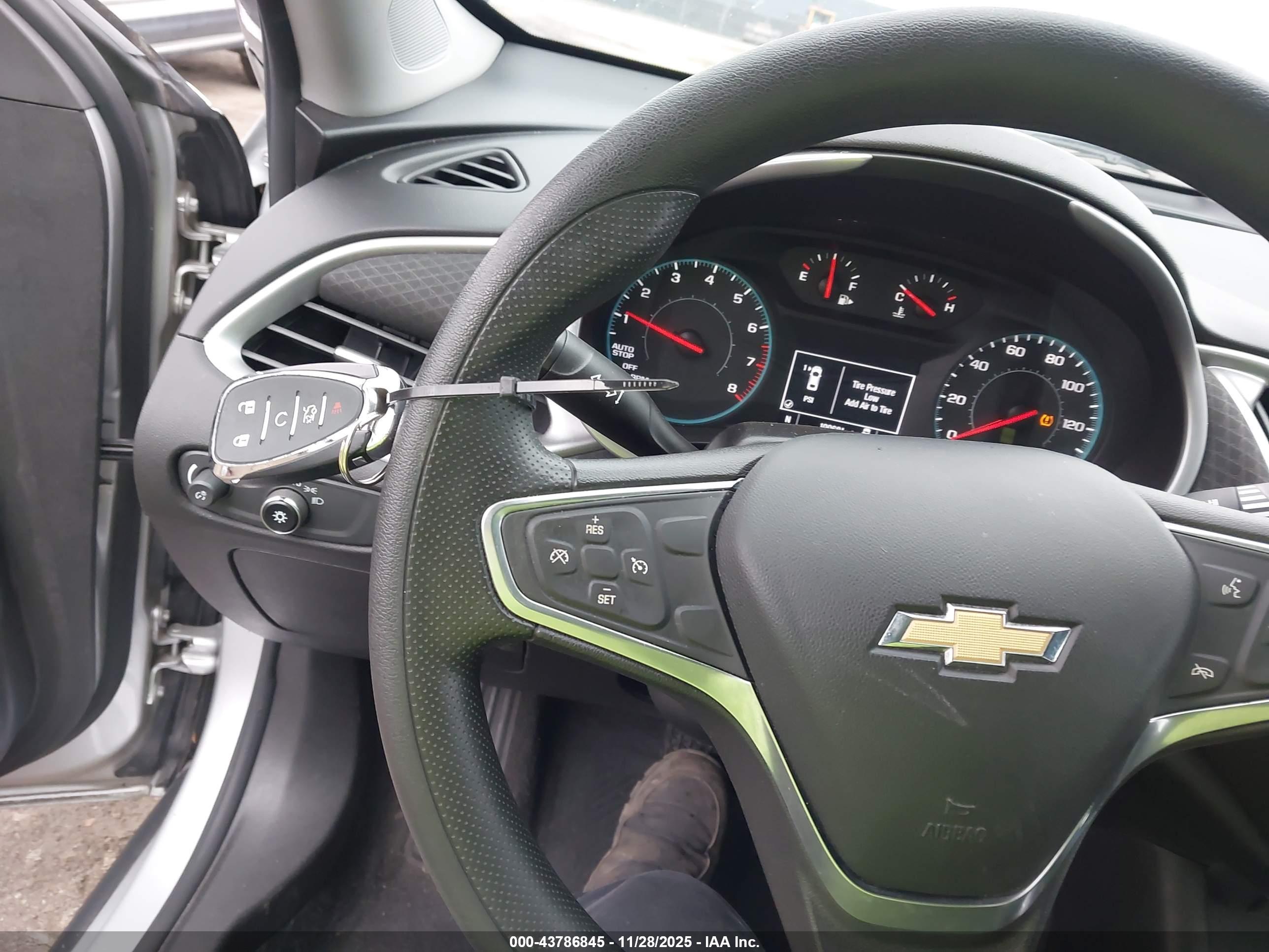CHEVROLET MALIBU image 11