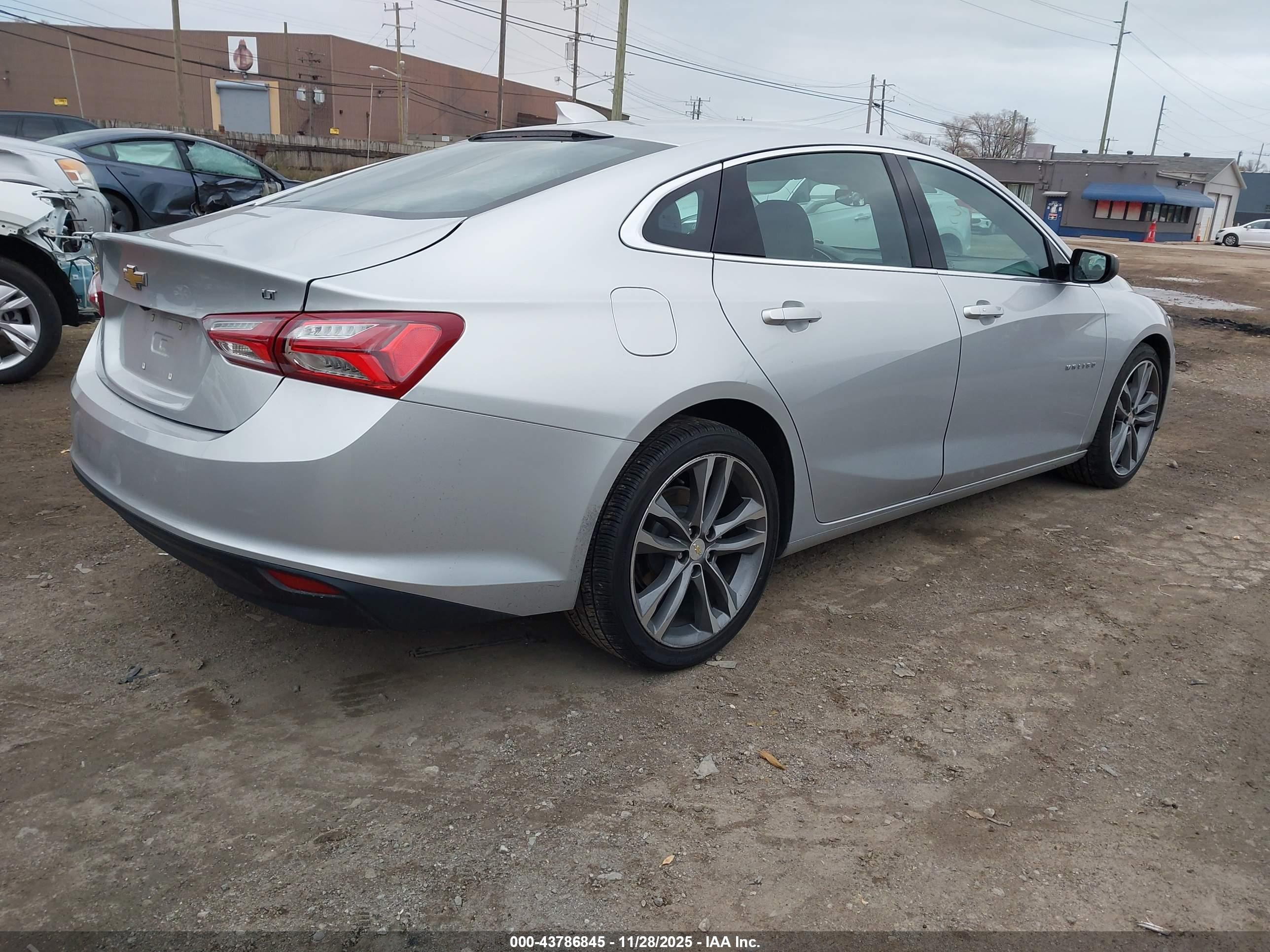 CHEVROLET MALIBU image 4