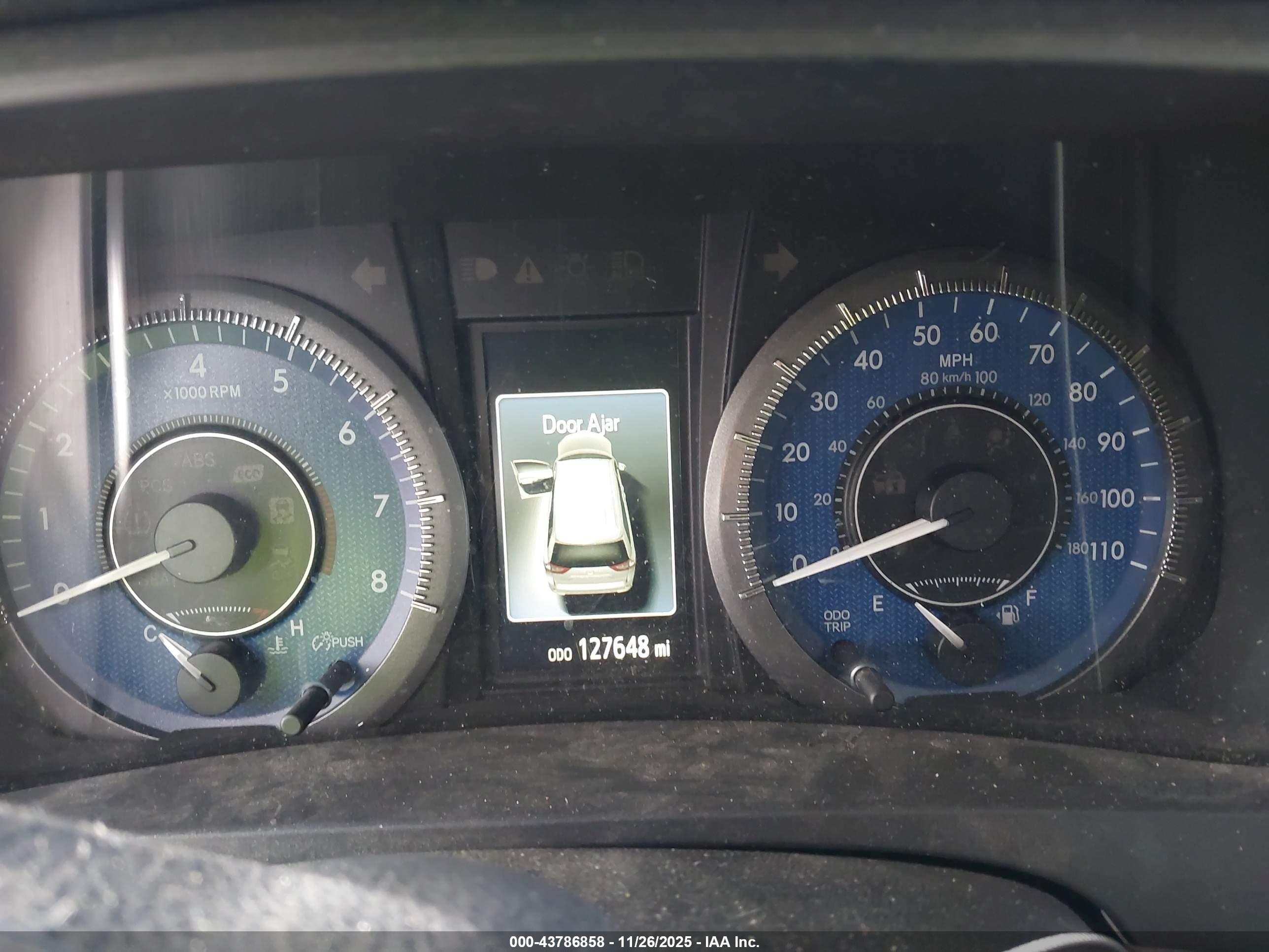 TOYOTA SIENNA image 7