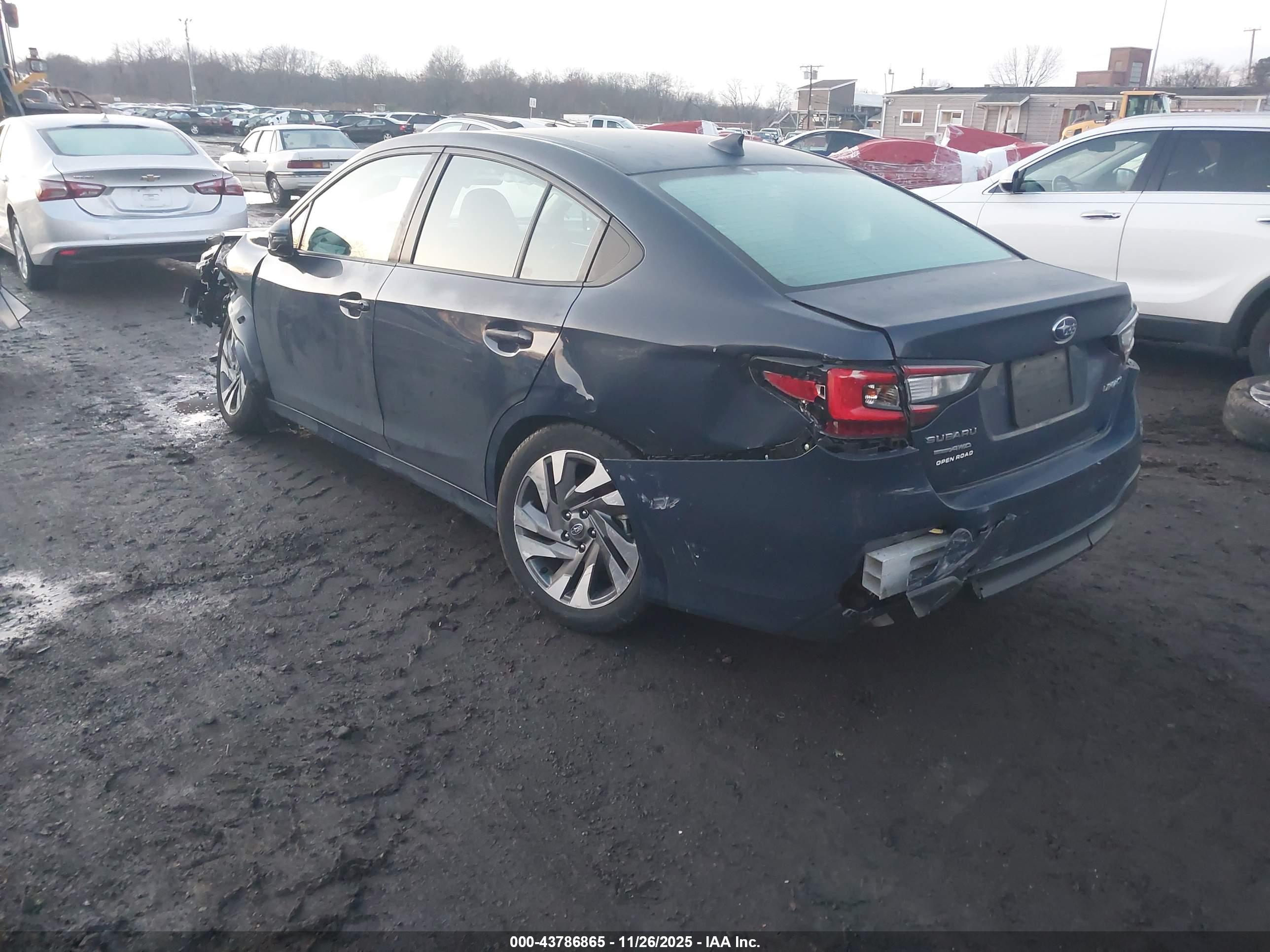 SUBARU LEGACY image 3