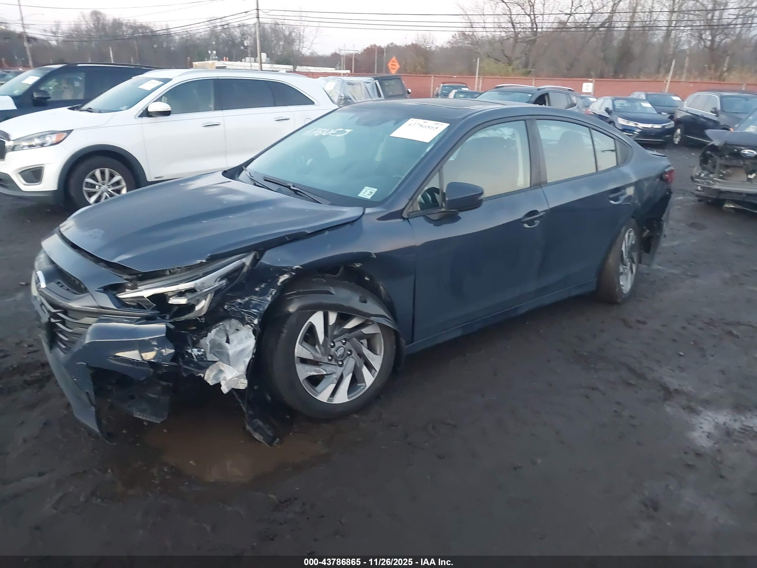 SUBARU LEGACY image 6