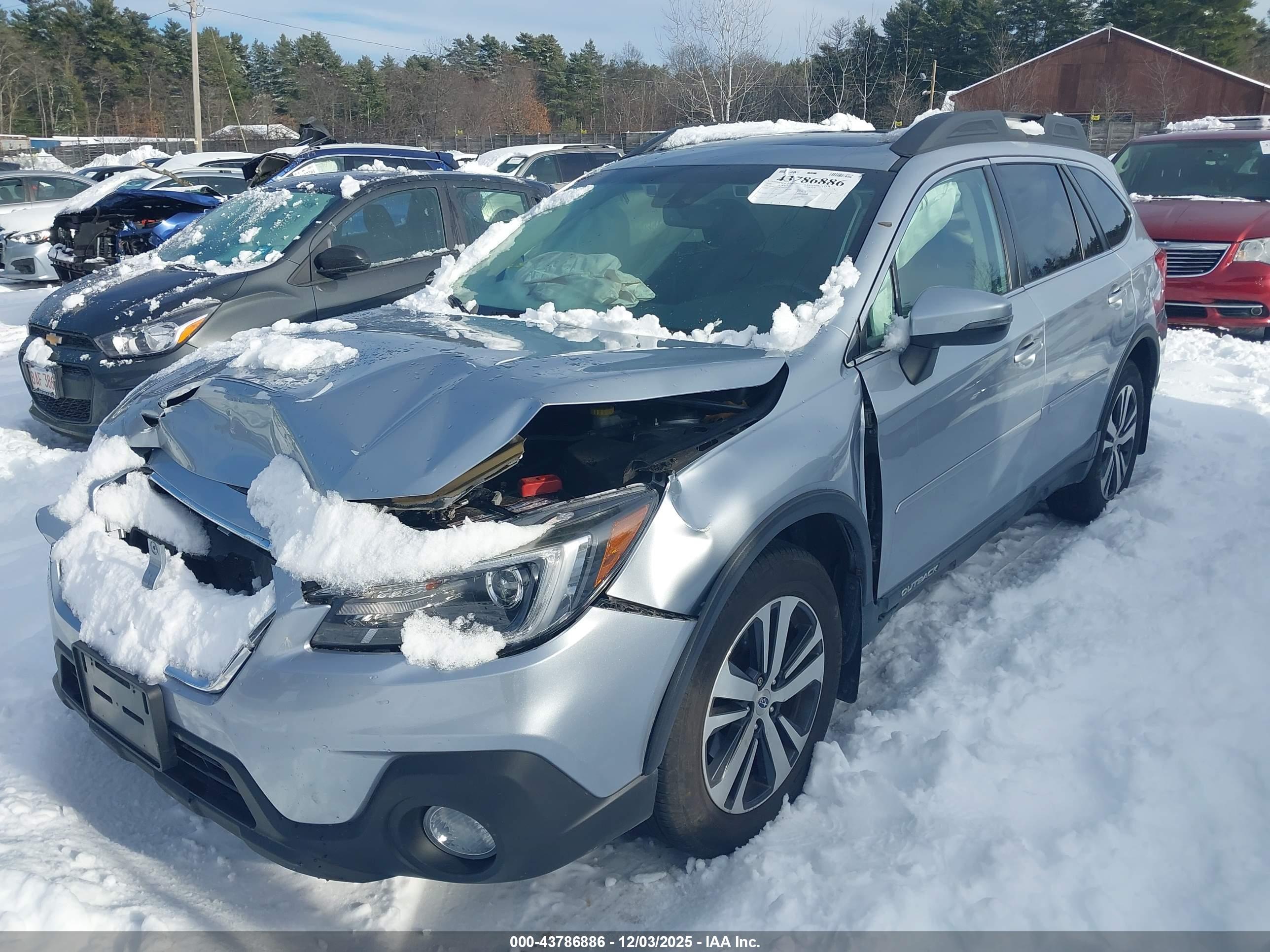SUBARU OUTBACK image 2
