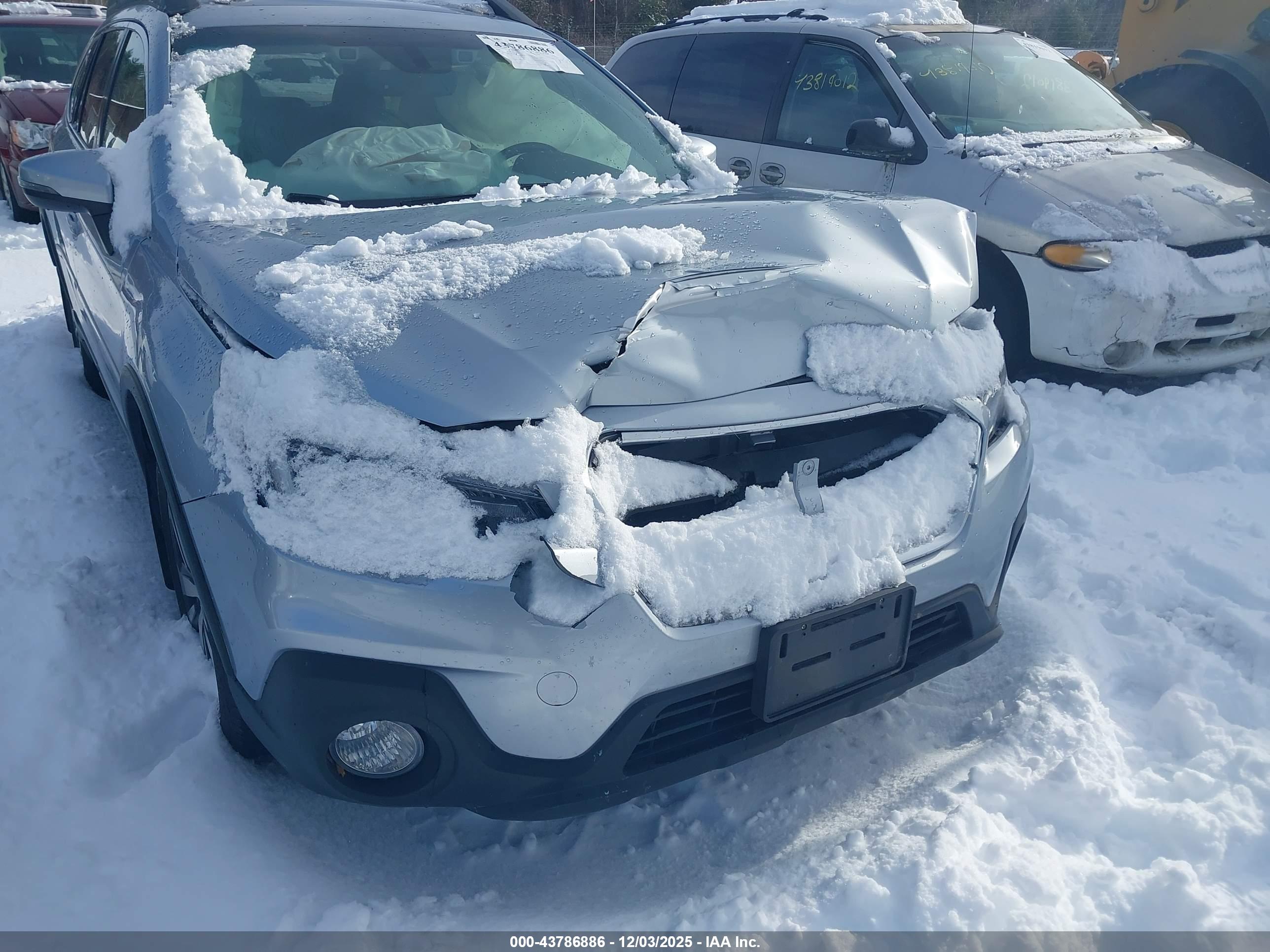 SUBARU OUTBACK image 6