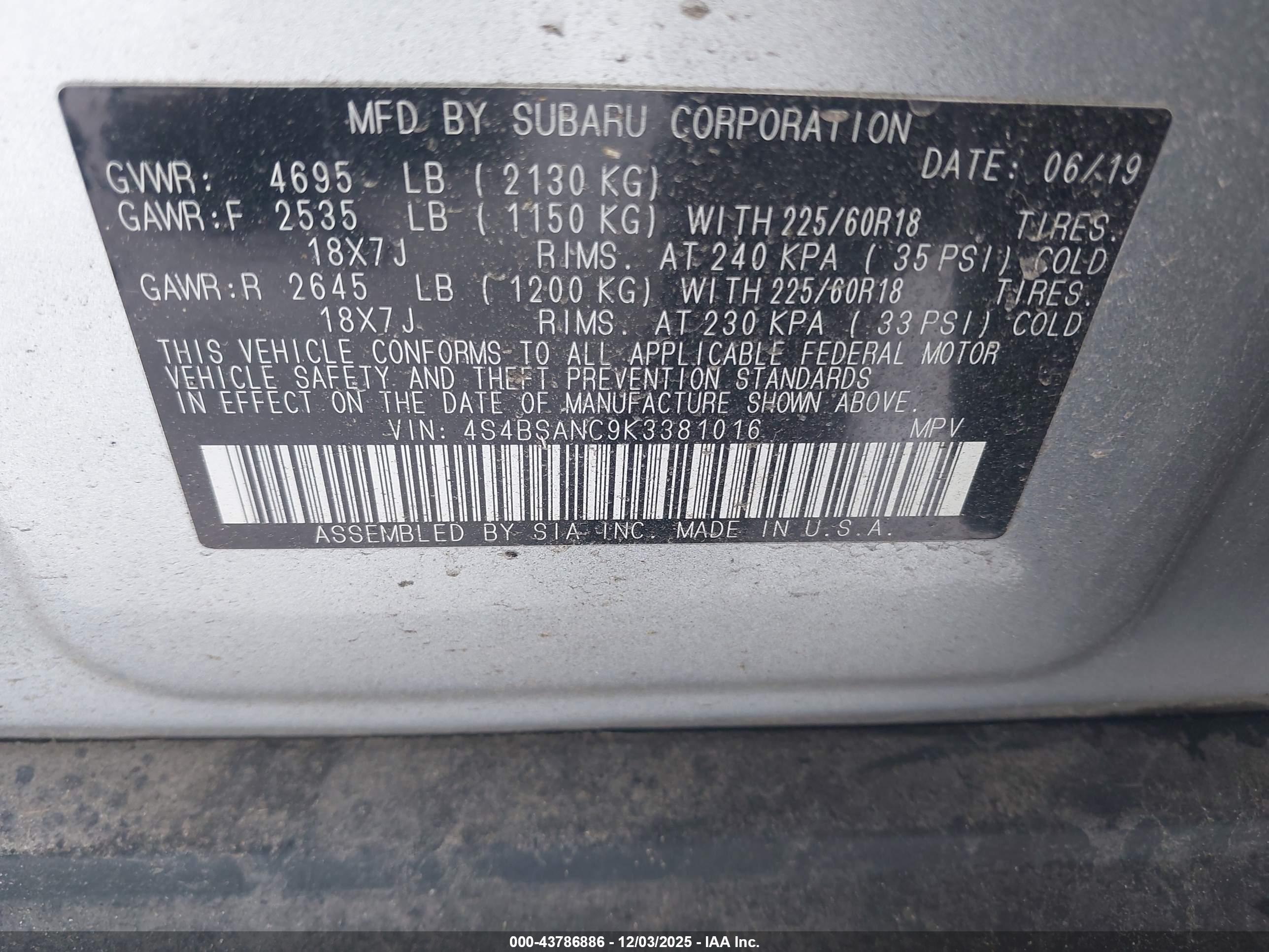 SUBARU OUTBACK image 9