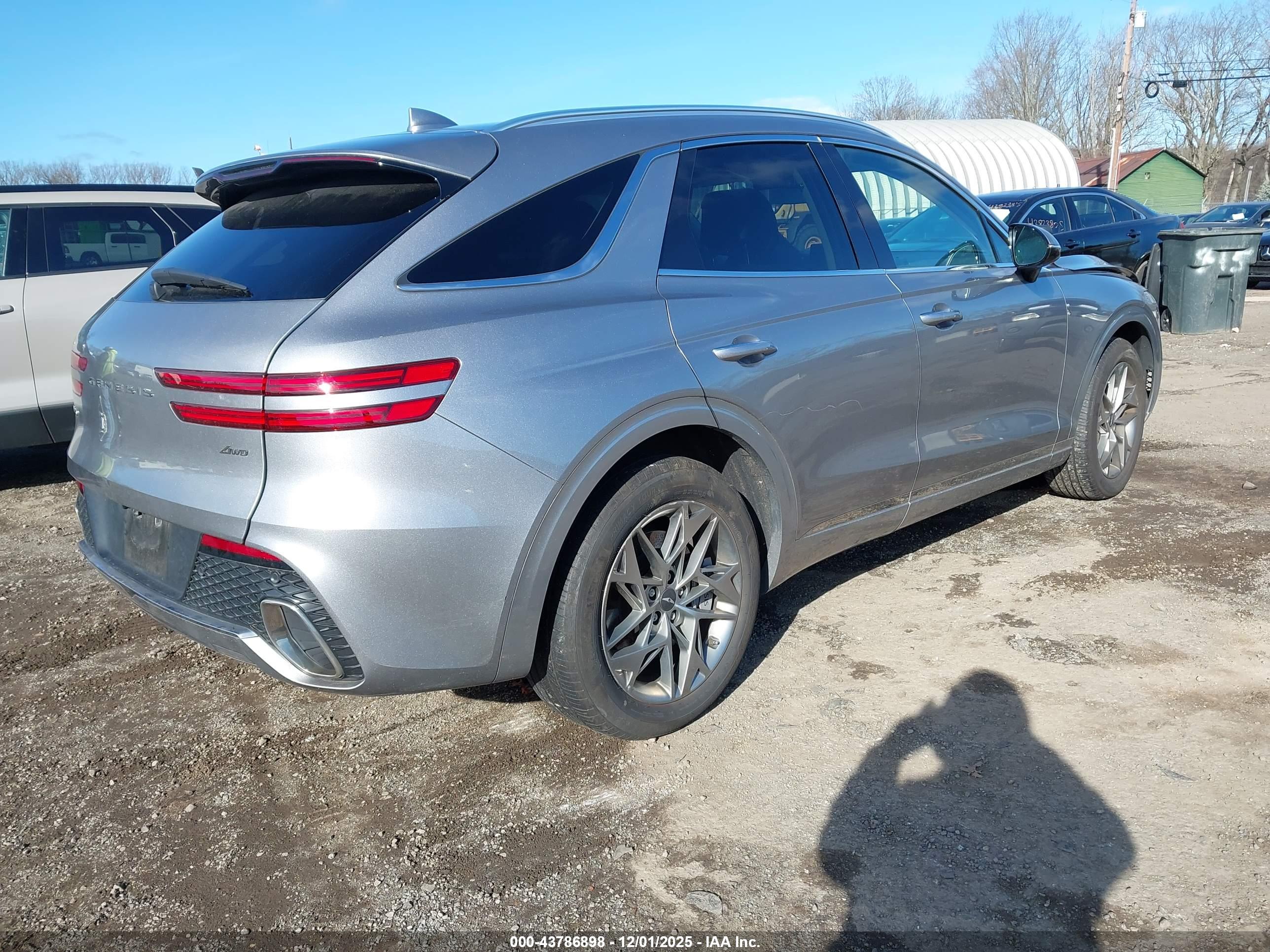 GENESIS GV70 image 4