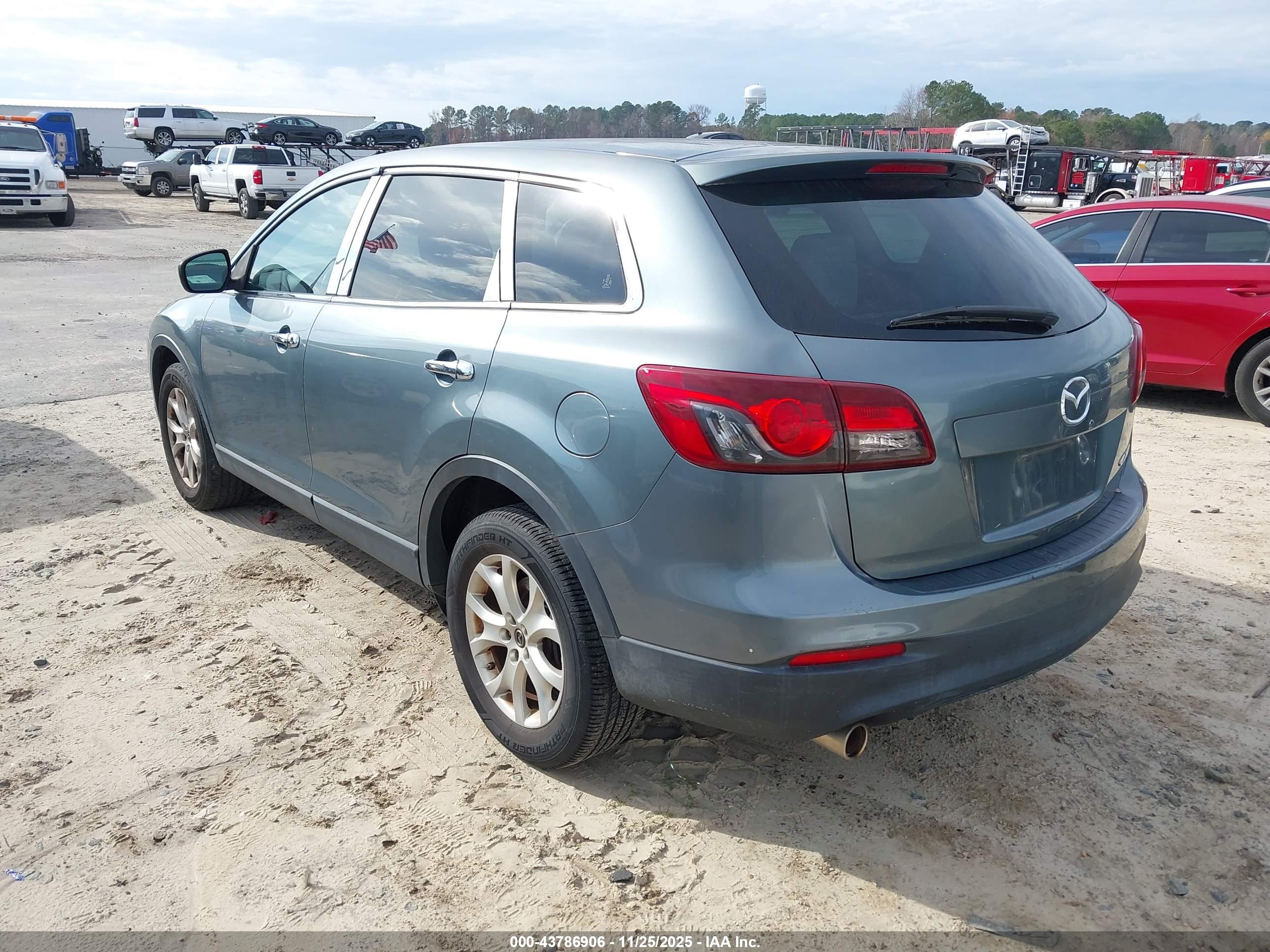 MAZDA CX-9 image 3