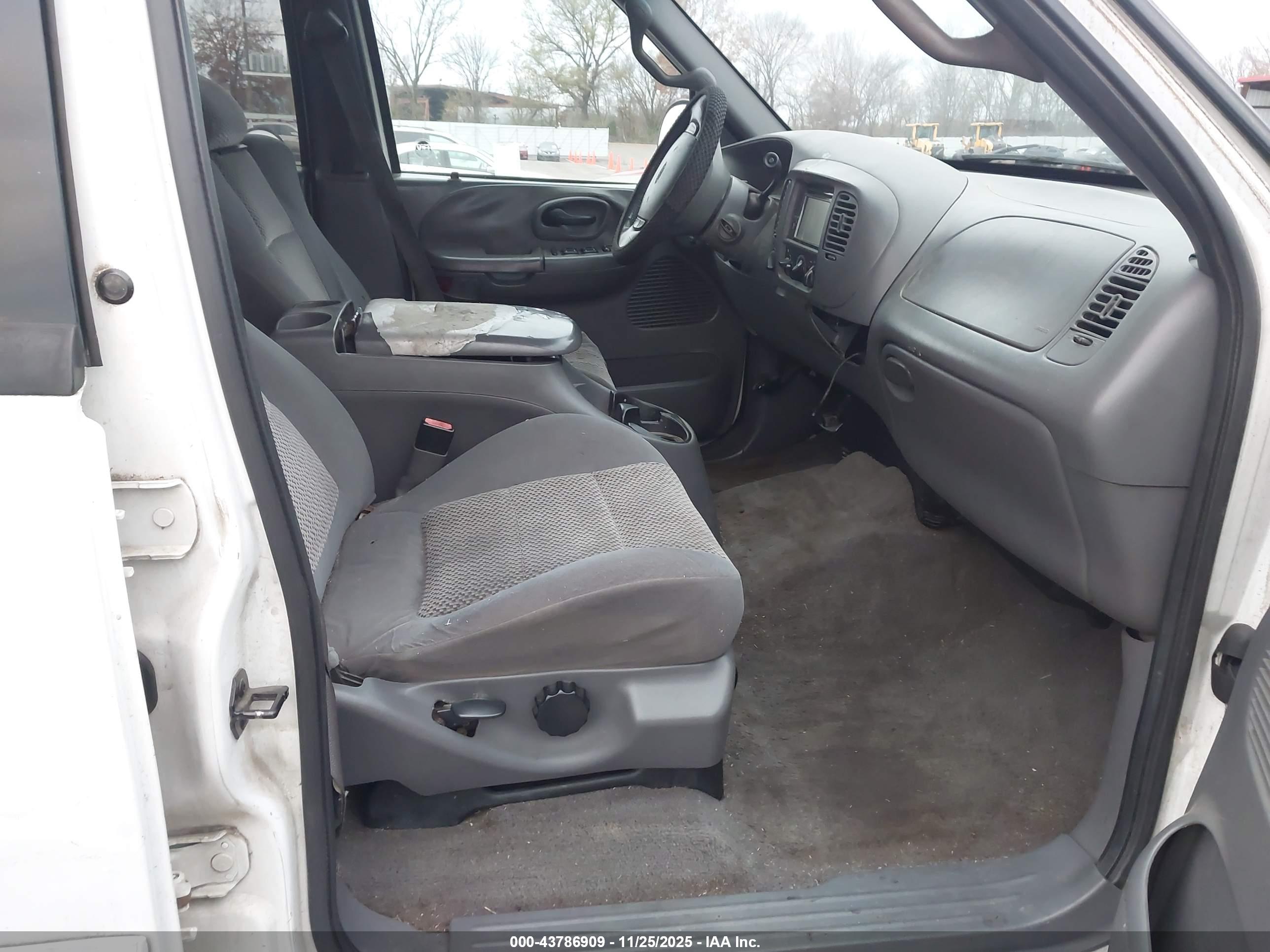 FORD F-150 image 5