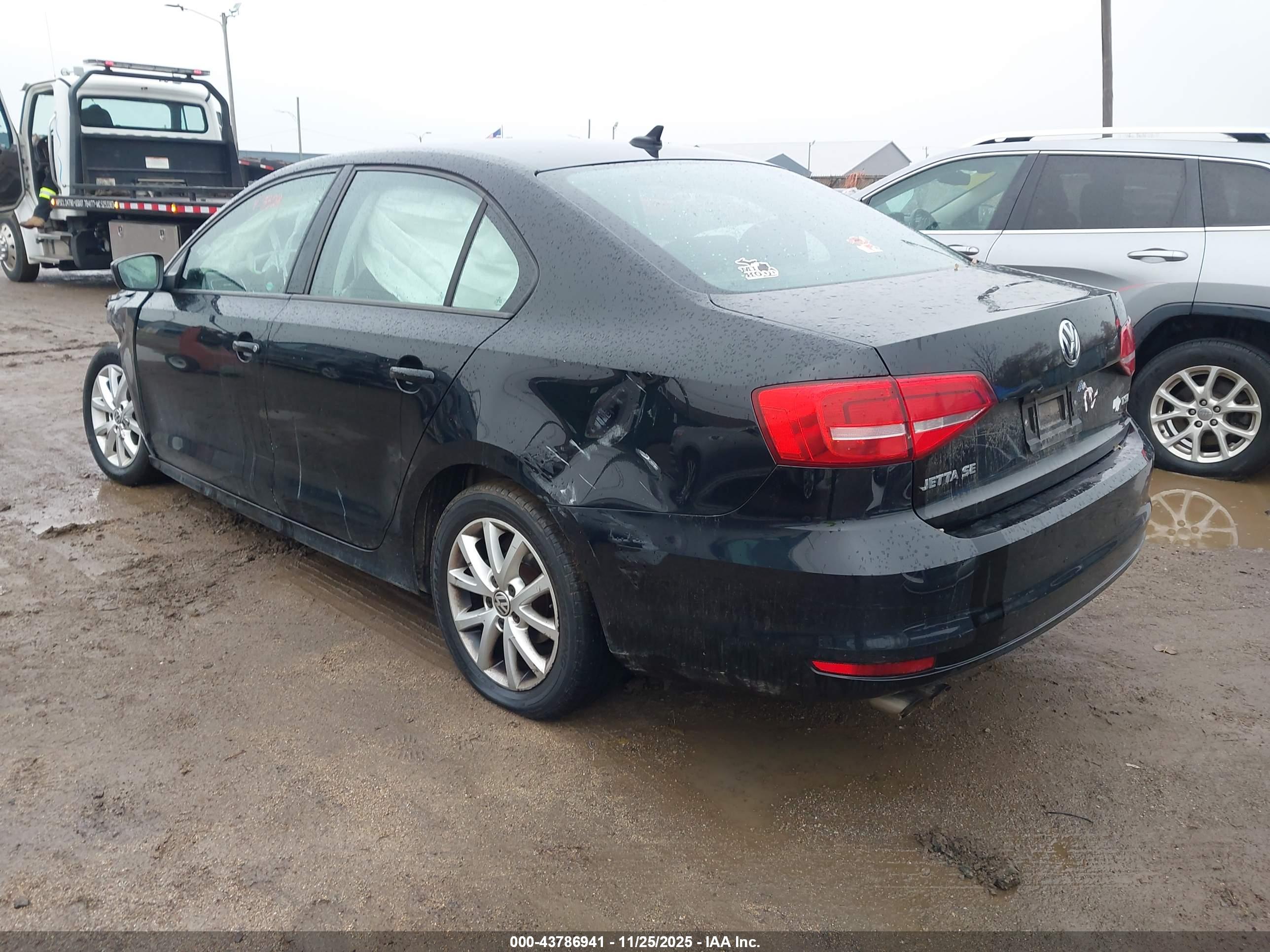 VOLKSWAGEN JETTA image 3