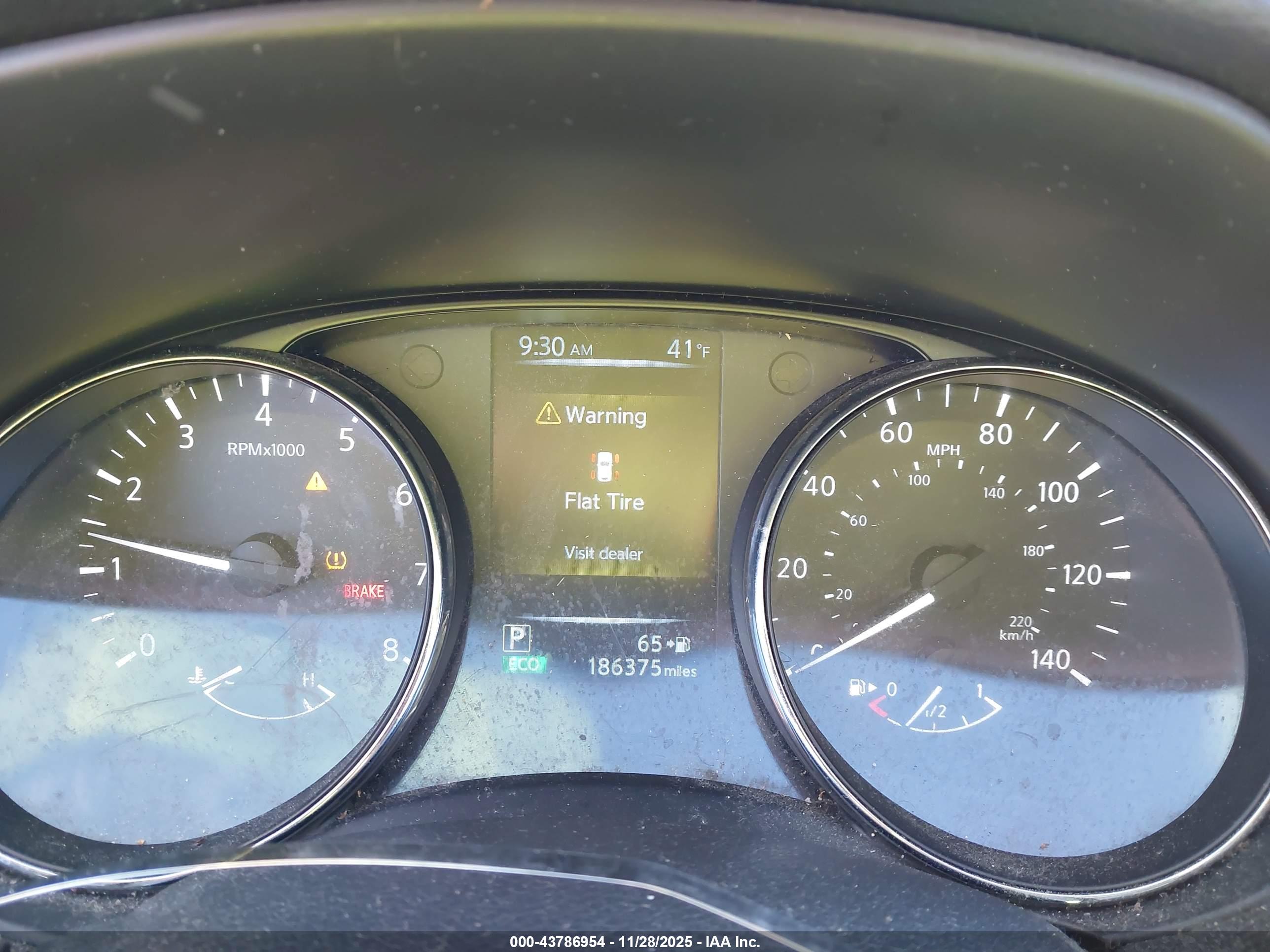 NISSAN ROGUE image 7