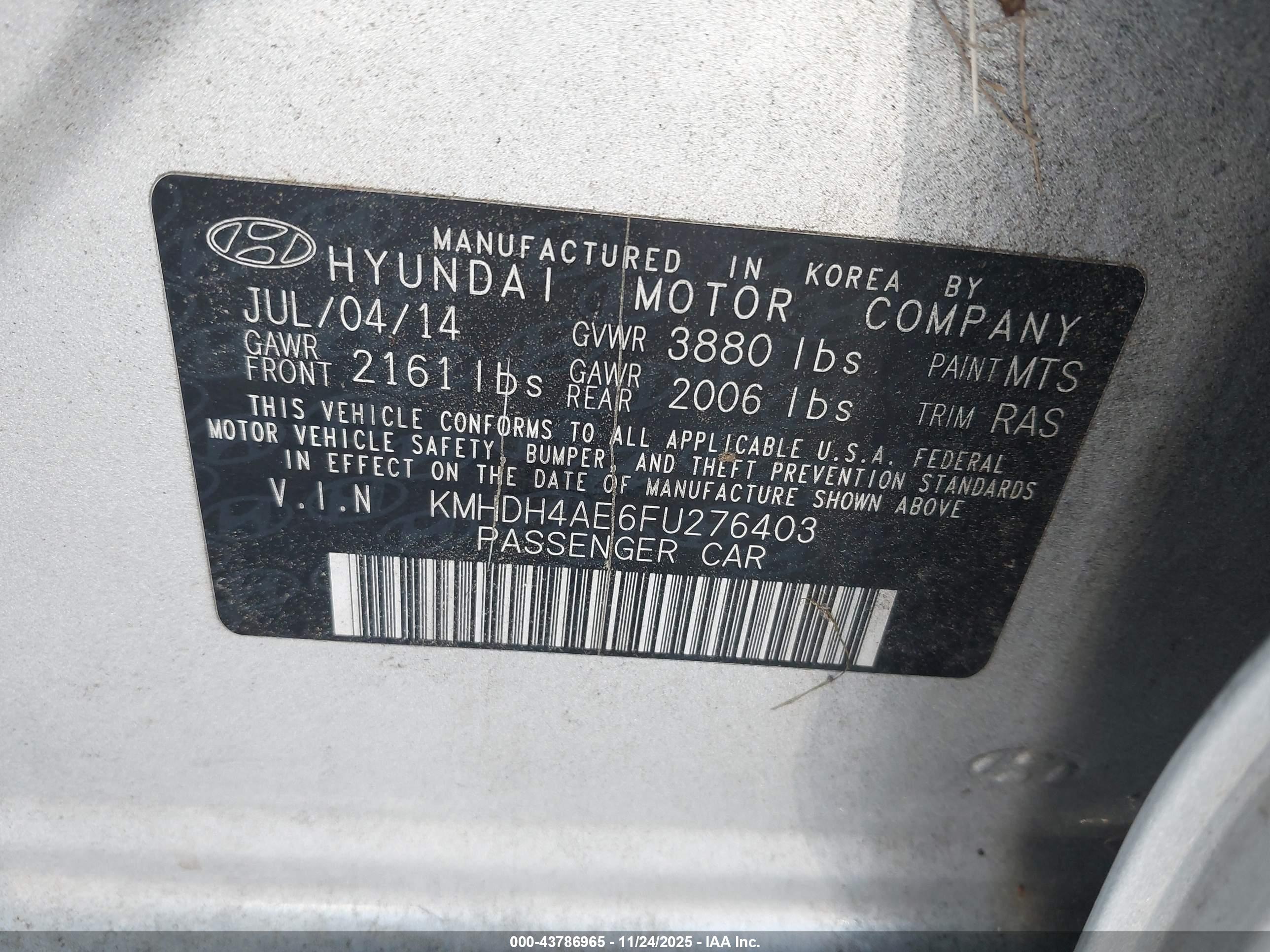 HYUNDAI ELANTRA image 9