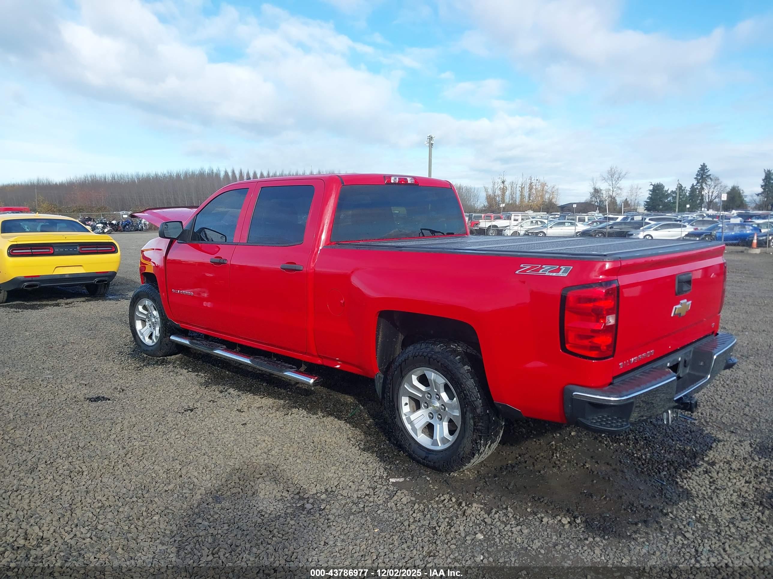 CHEVROLET SILVERADO image 3