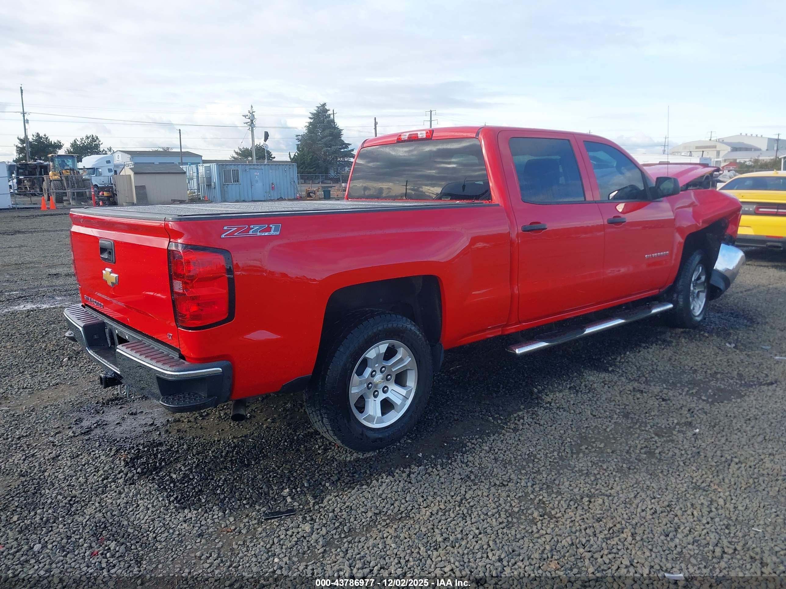 CHEVROLET SILVERADO image 4